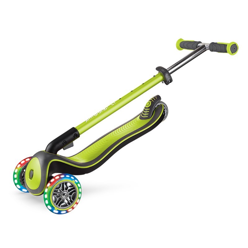 Globber Elite Deluxe Işıklı Scooter Yeşil