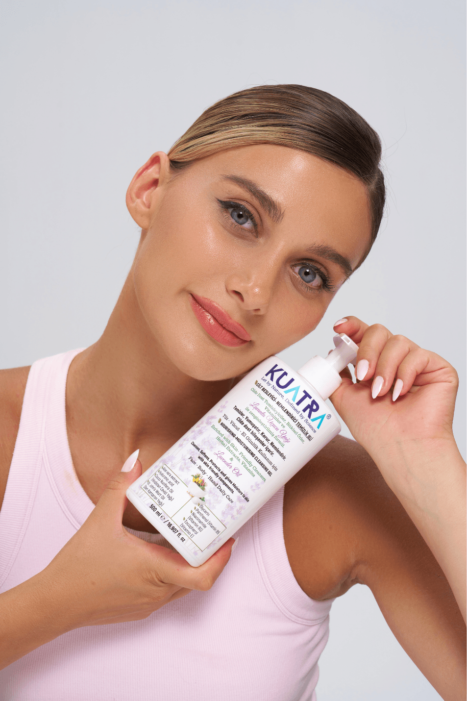 Kuatra Moisturizing Nourishing Cleansing Gel (containing Medicinal Lavender (Lavandula Angustifolia) essential oil) 500ml