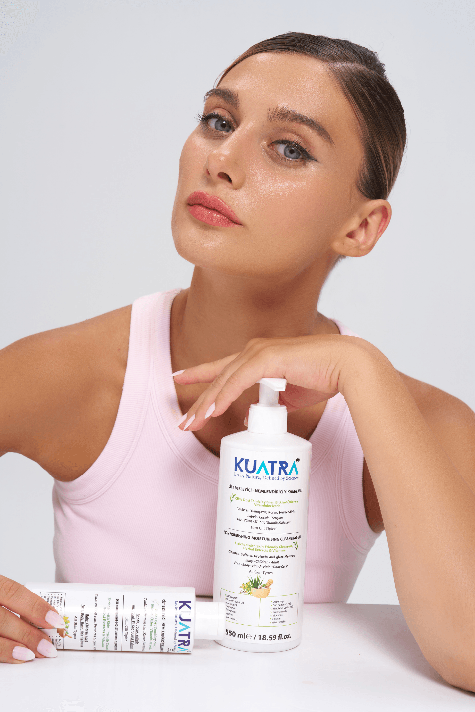 Kuatra Nemlendirici Besleyici Temizlik Jeli 550ml (kokusuz)