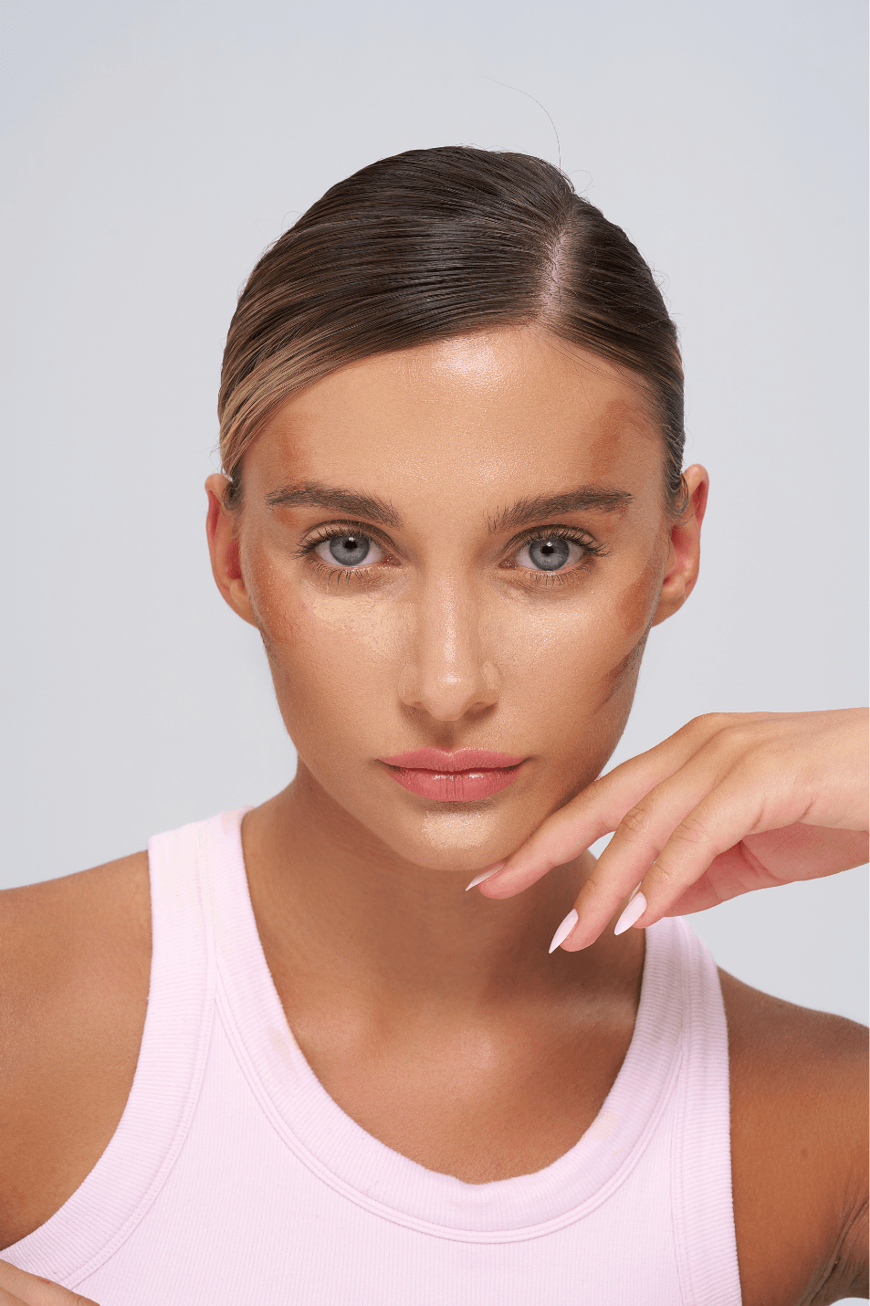 Kuatra Warm Honey Natural-Mineral Stick Concealer & BB | SPF 50+ PA++++ | Çok Amaçlı Nemlendirici, Leke Karşıtı, Vitamin C, Renkli Bakım