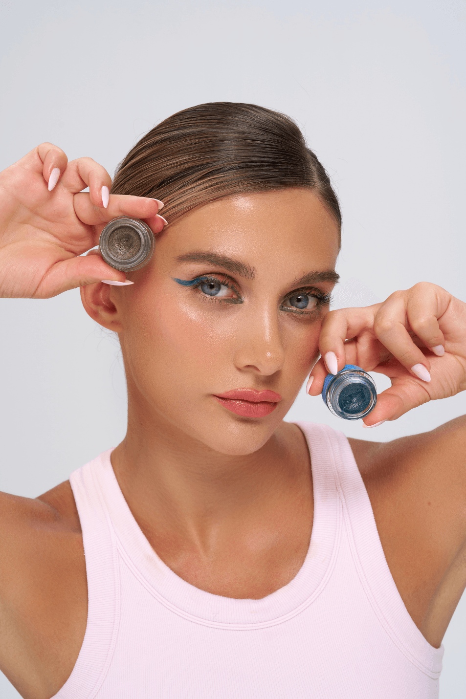 Mermaid’s Sapphire Krem Far, Eyeliner Doğal İçerikli, (Makyaj Beraberinde Çok Değerli Besleyici Cilt Bakımı)