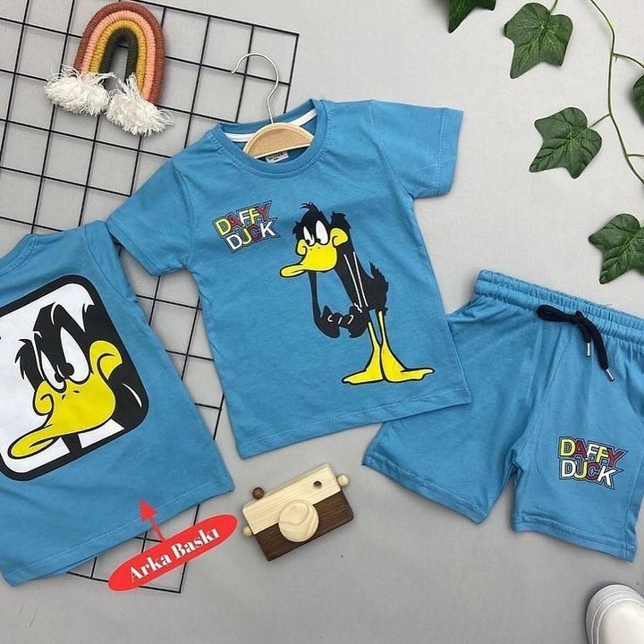 DUFFY DUCK BASKILI ERKEK ÇOCUK TAKIM