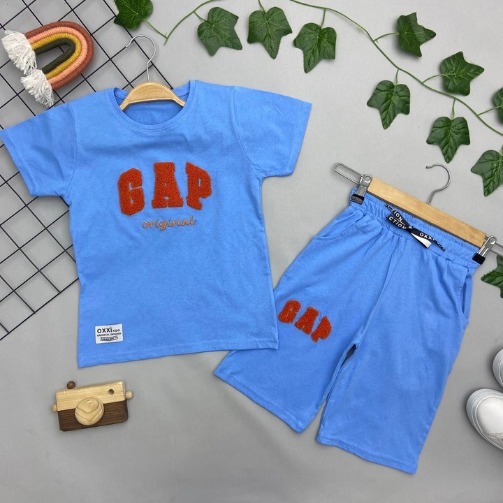 GAP YAZILI ERKEK ÇOCUK TAKIM