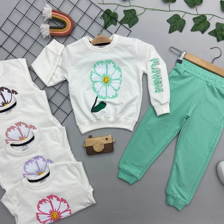 FLOWERS YAZILI KIZ ÇOCUK TAKIM