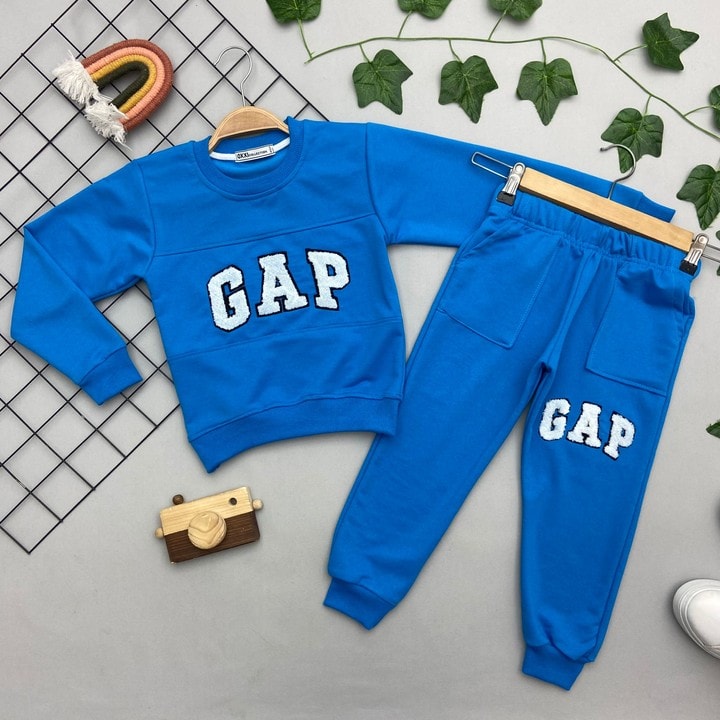 GAP YAZILI ERKEK ÇOCUK TAKIM
