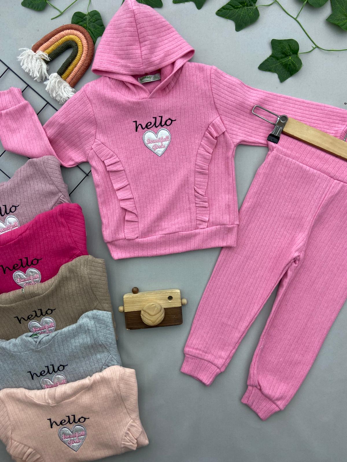 HELLO YAZILI KIZ COCUK TAKIM