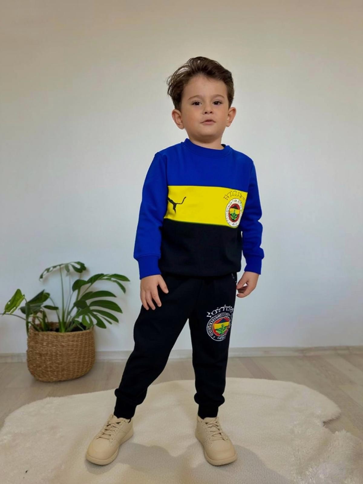 TARAFTAR BASKILI ERKEK COCUK TAKIM