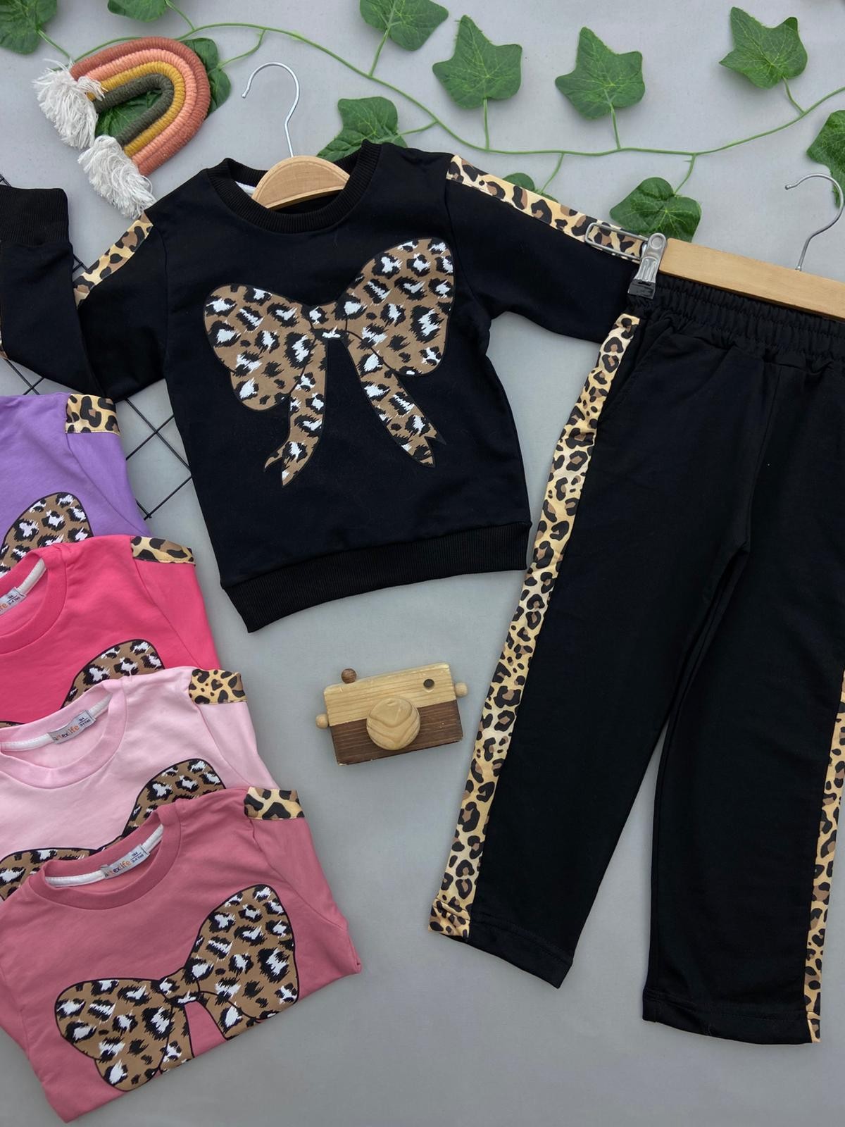 LEOPAR KURDALE BASKILI KIZ COCUK TAKIM
