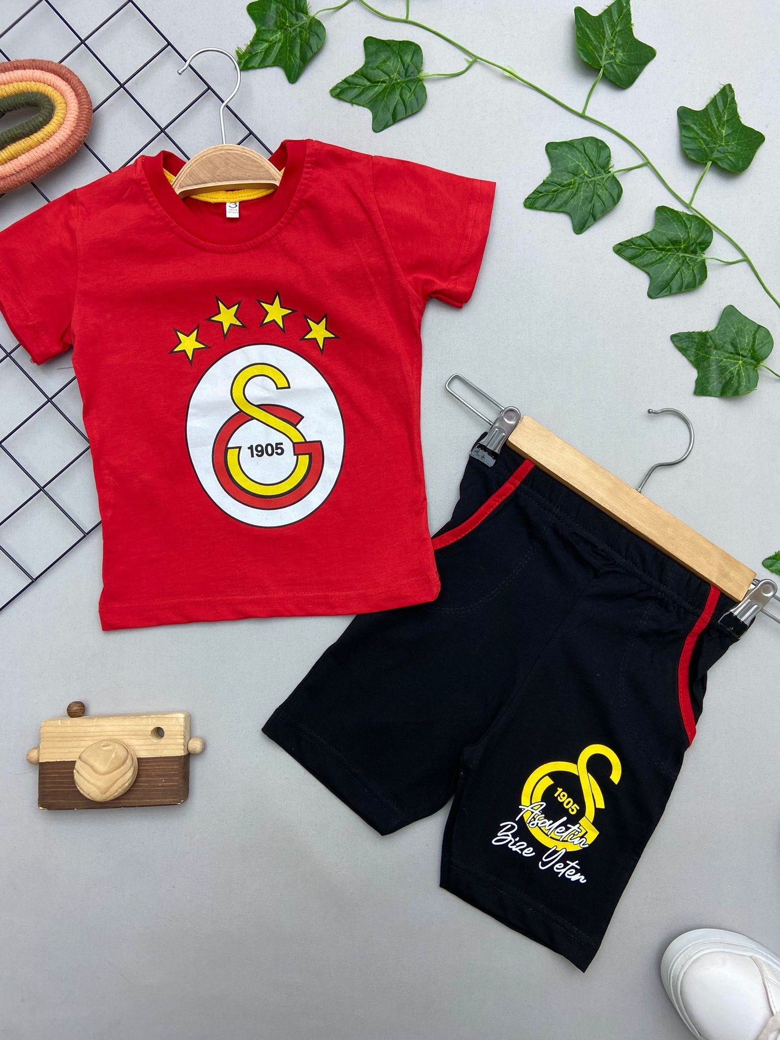 TARAFTAR BASKILI ERKEK COCUK TAKIM