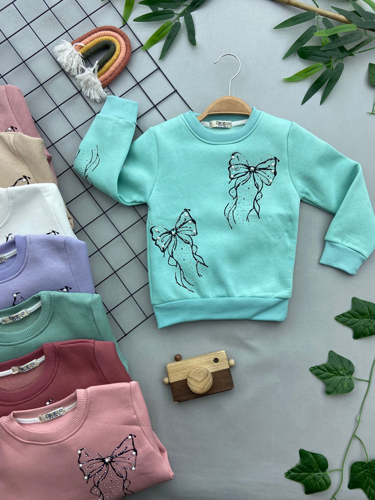 BONCUK KURDALE DETAYLI KIZ COCUK SWEATSHIRT