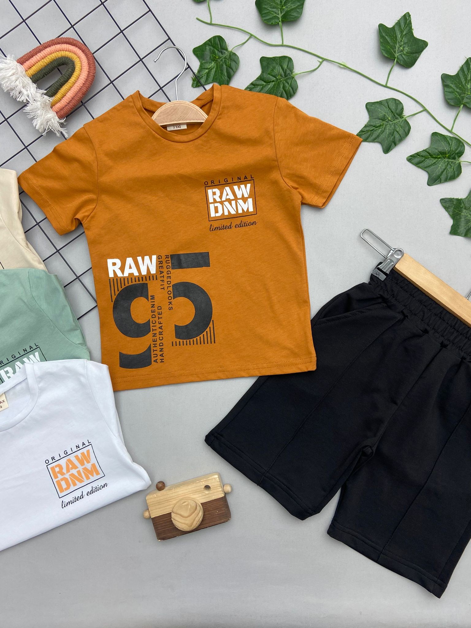 RAW YAZILI EKEK COCUK TAKIM