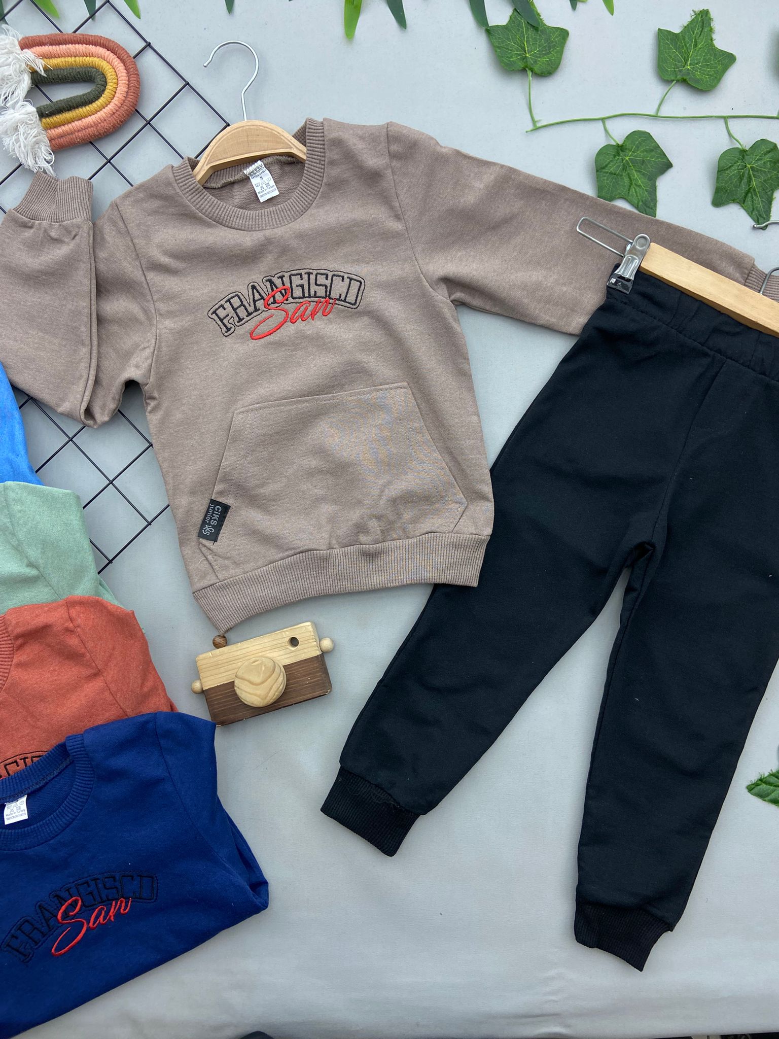 FRANGISCD YAZILI ERKEK COCUK TAKIM