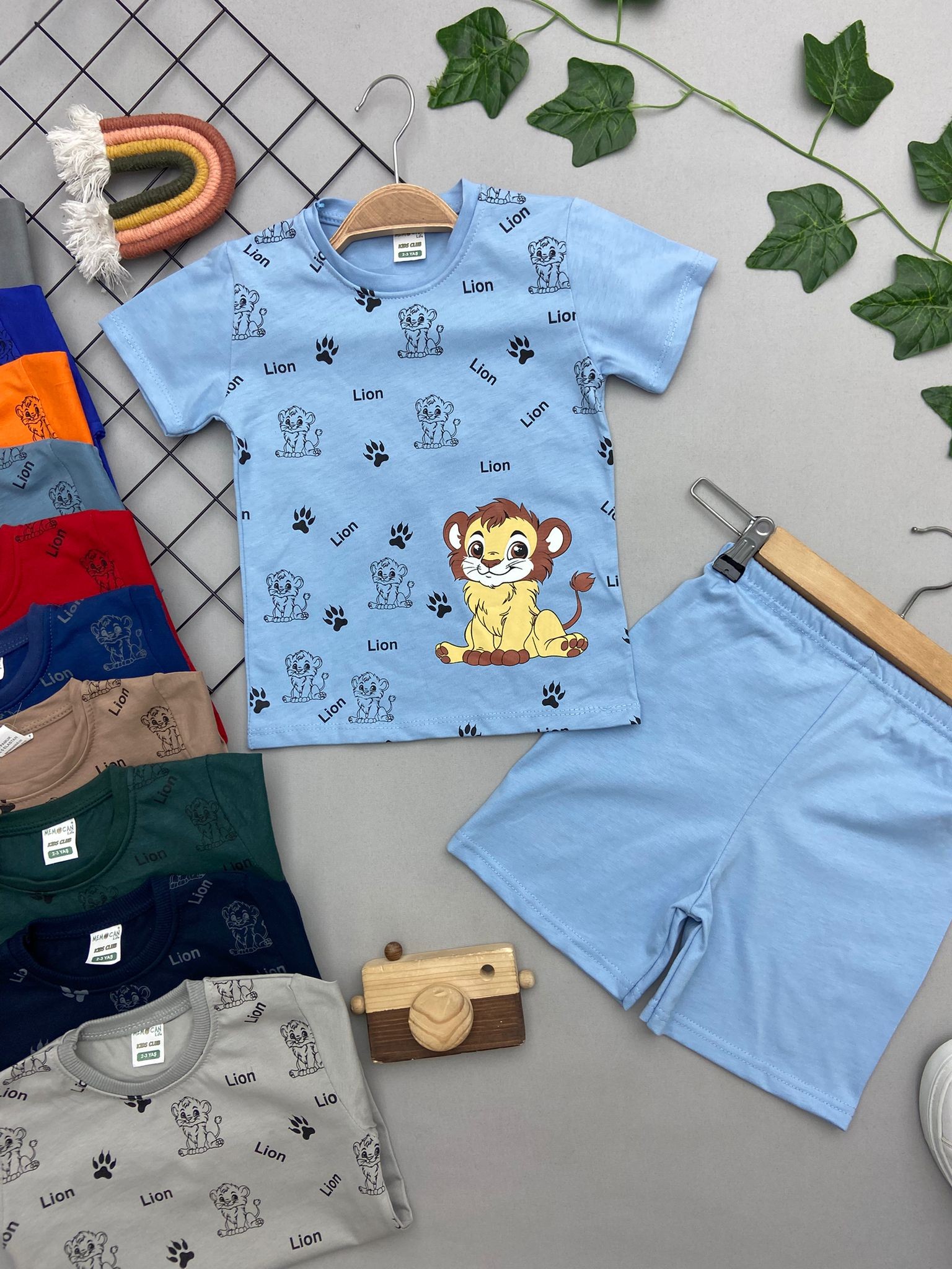 LION YAZILI ERKEK COCUK TAKIM