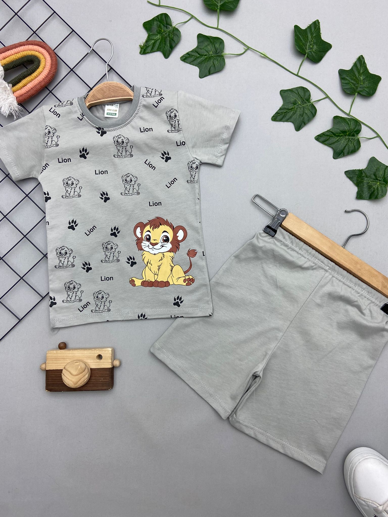 LION YAZILI ERKEK COCUK TAKIM