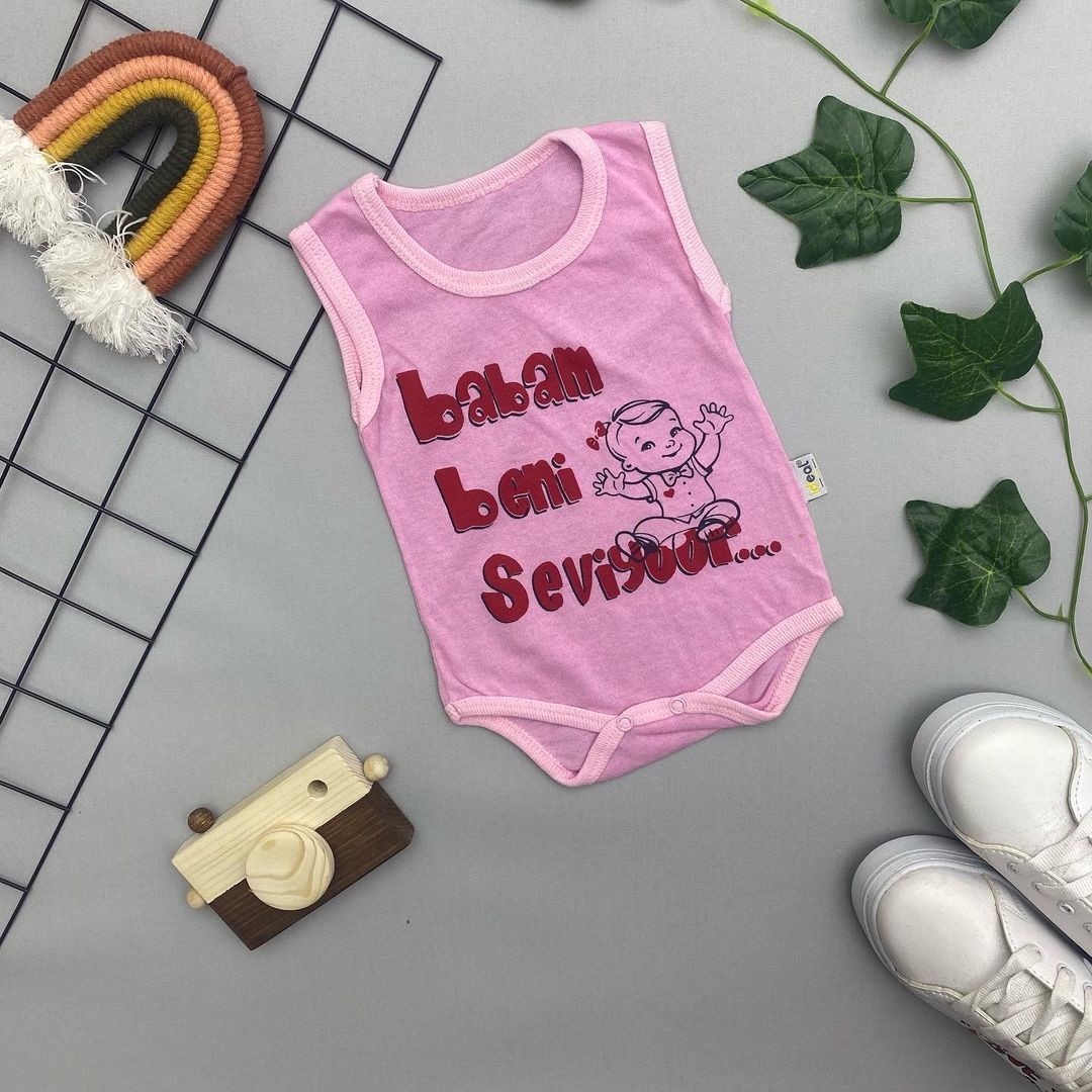 BENİ SEVİYOR YAZILI UNISEX BEBEK ATLET