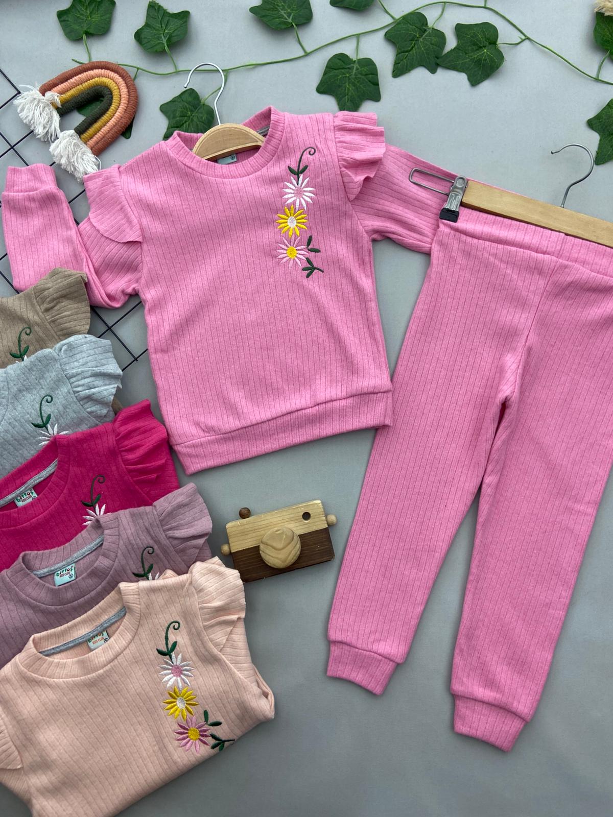 CICEK BASKILI KIZ COCUK TAKIM