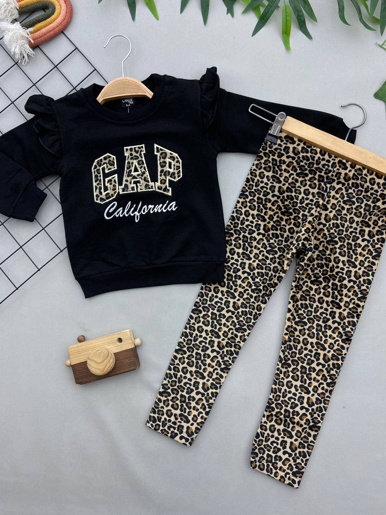 CALIFORNIA YAZILI KIZ COCUK TAKIM
