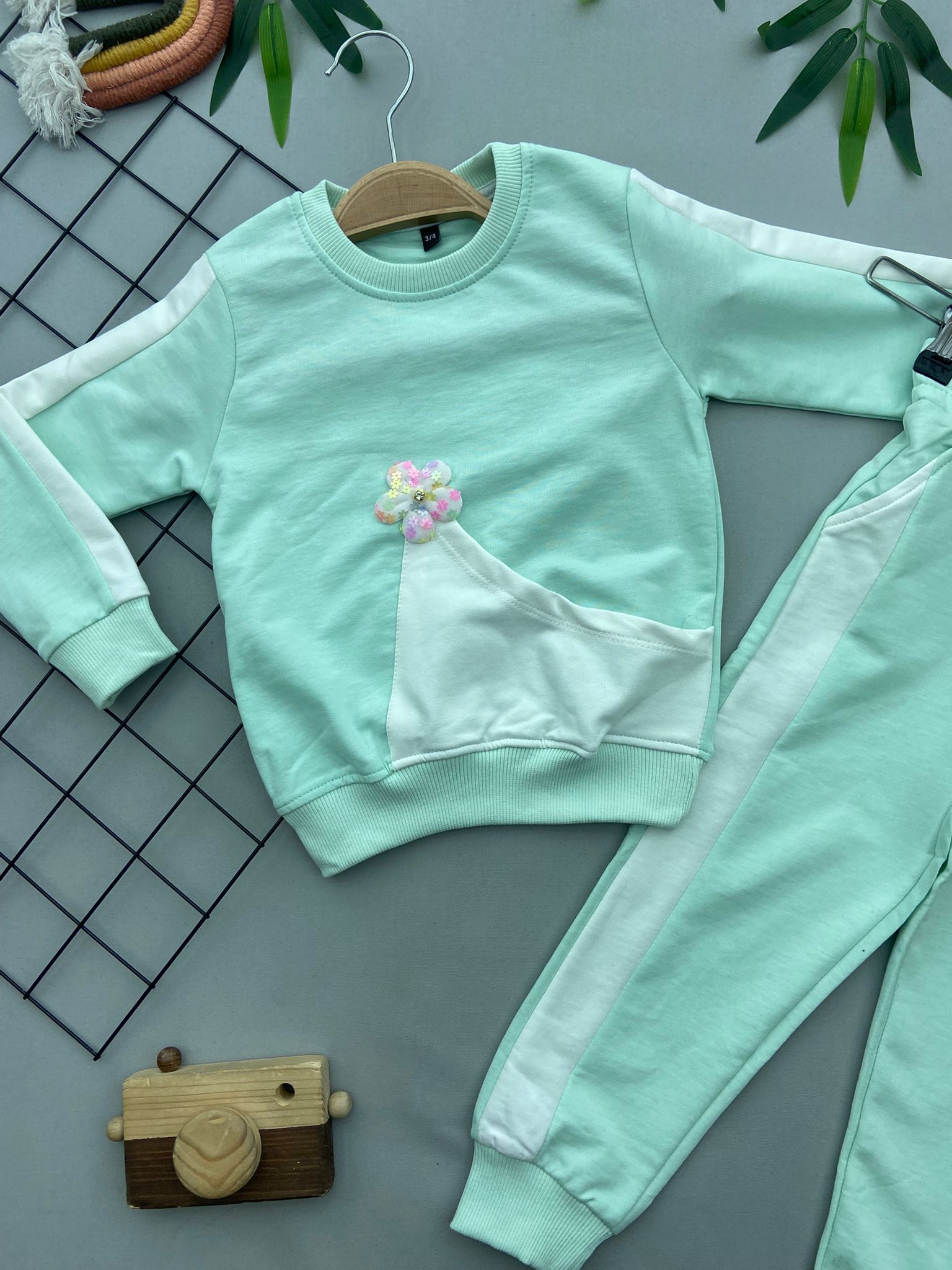 RENKLI CICEK DETAYLI KIZ COCUK TAKIM