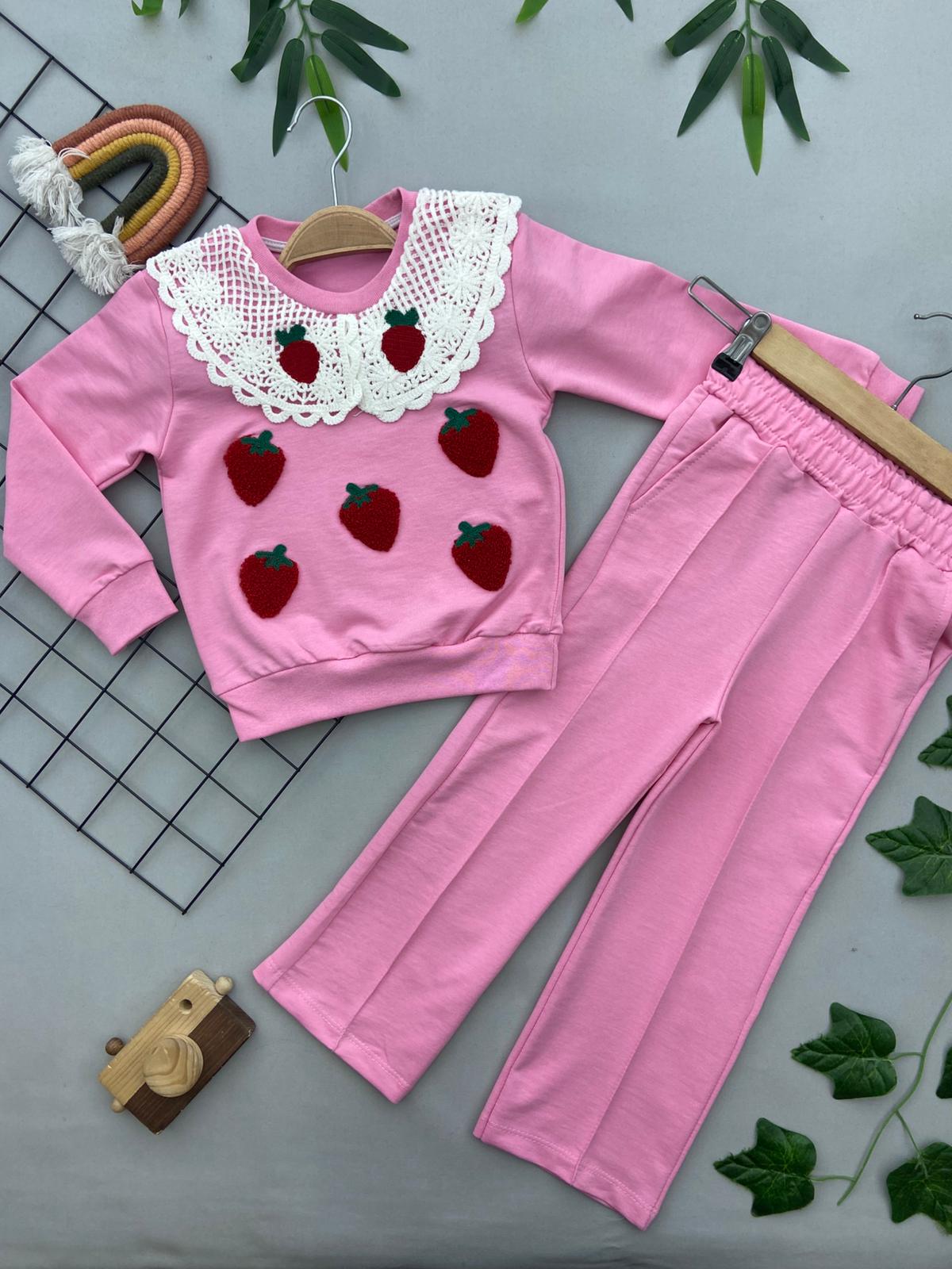 ÇİLEK BASKILI KIZ COCUK TAKIM