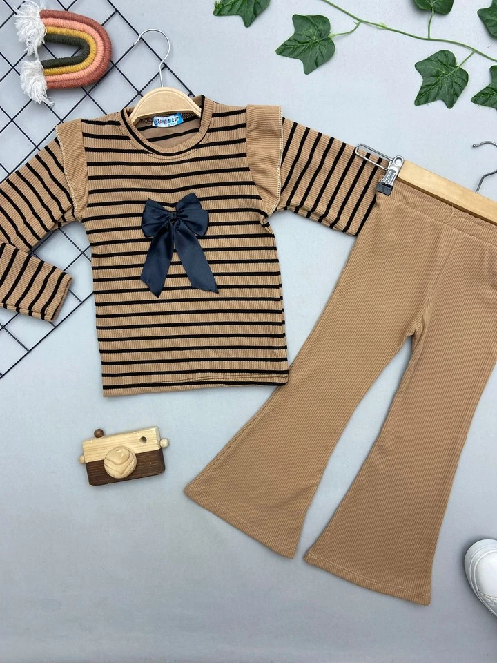 GÖĞÜS KURDALE DETAYLI KIZ ÇOCUK TAKIM