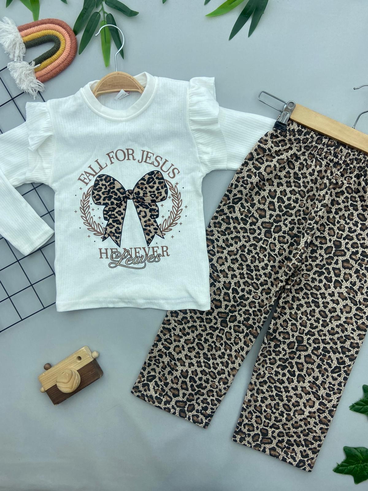 LEOPAR KURDALE DETAYLI KIZ COCUK TAKIM