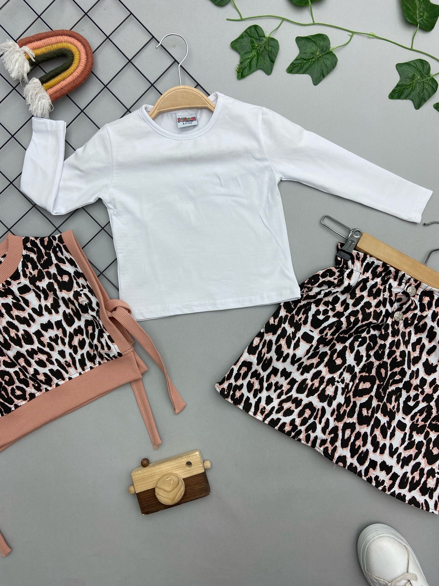 LEOPAR CROP DETAYLI KIZ ÇOCUK TAKIM