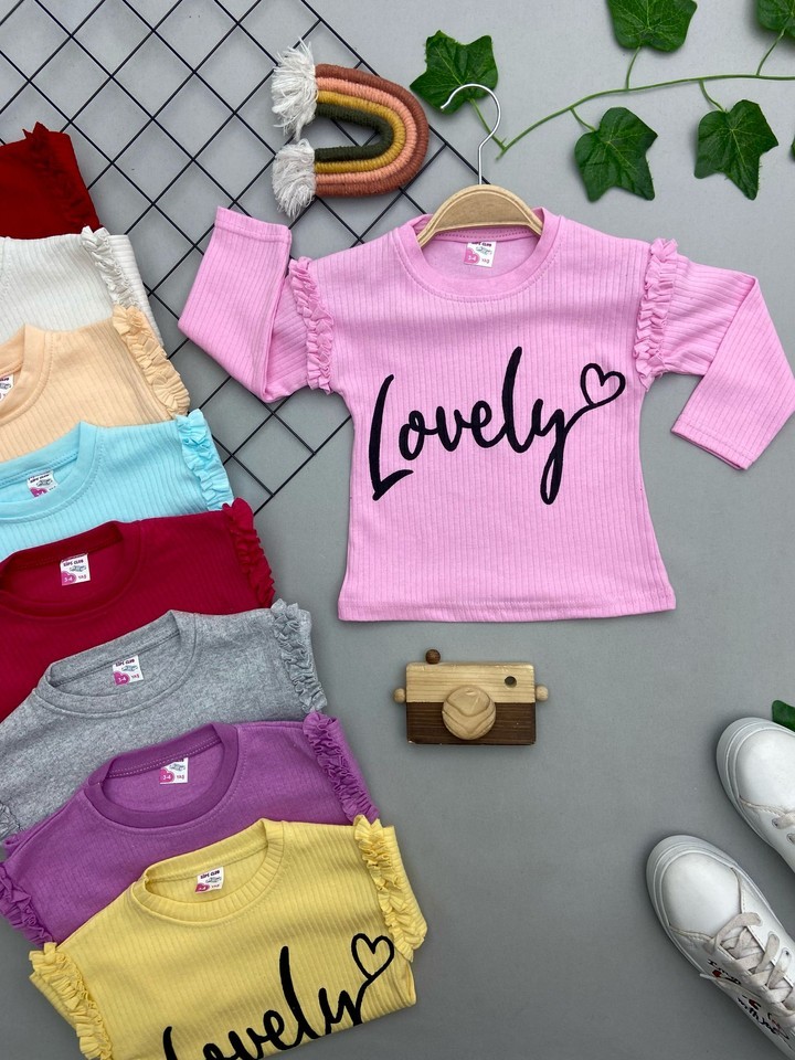 ⭐ LOVELY YAZILI KIZ ÇOCUK ÜST