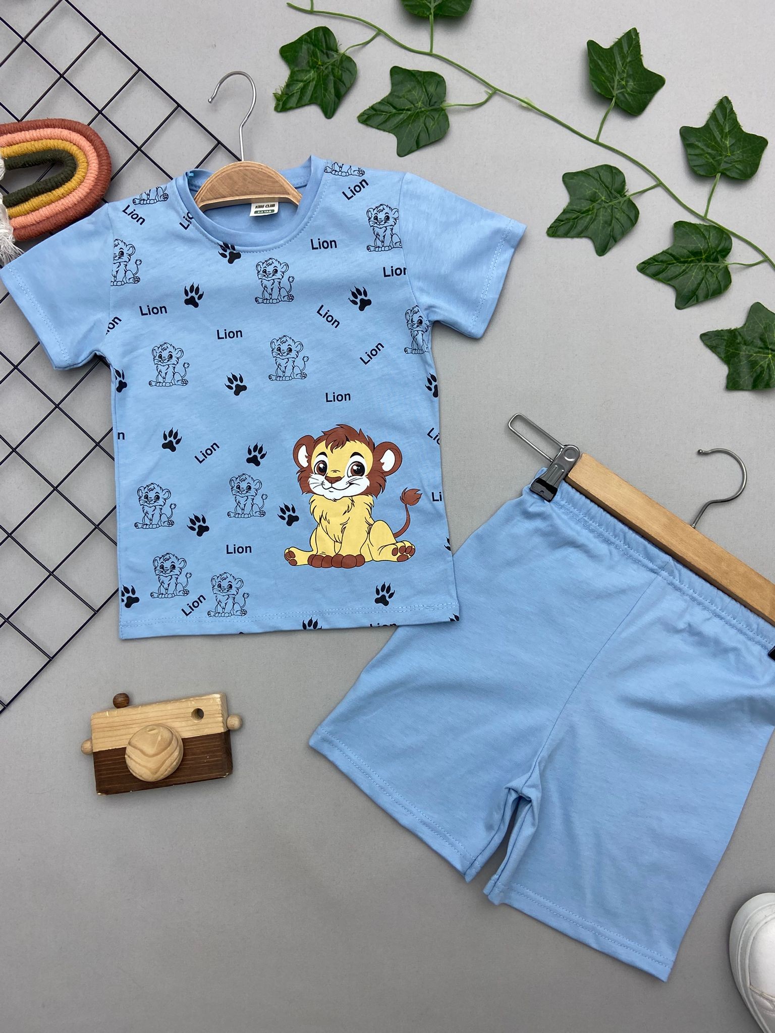 LION YAZILI ERKEK COCUK TAKIM