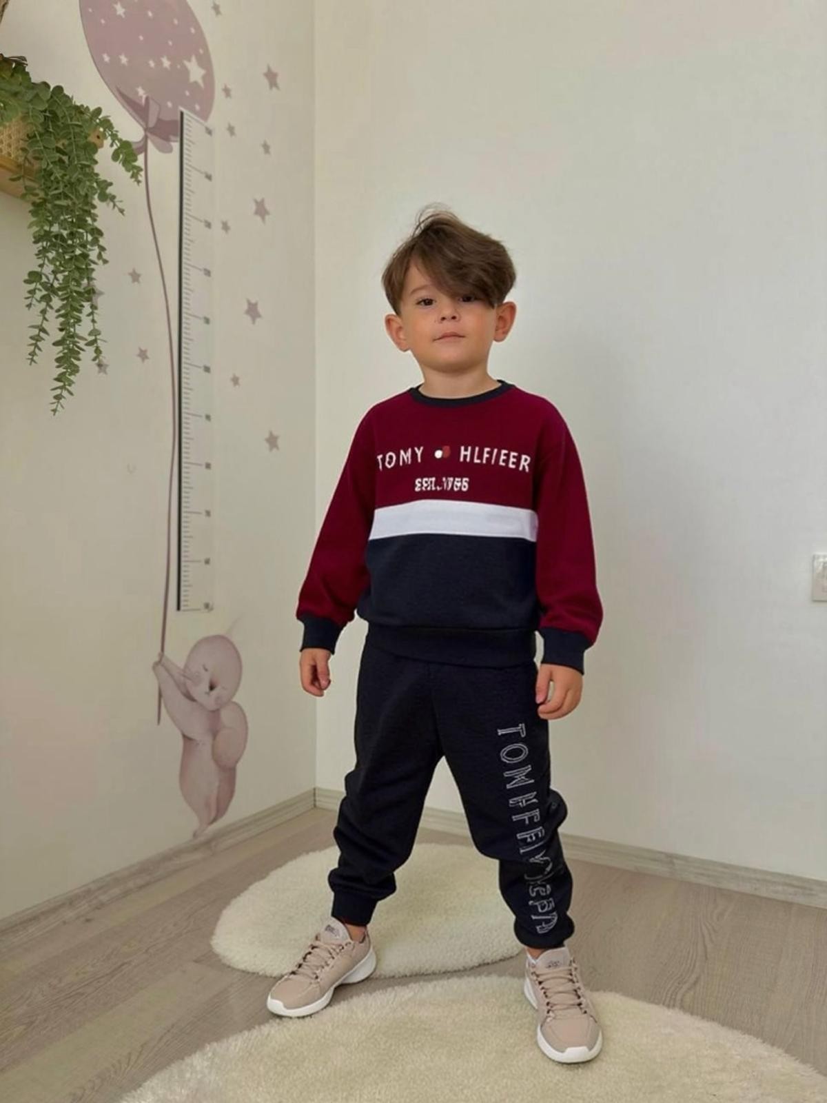 TOMMY YAZILI ERKEK COCUK TAKIM