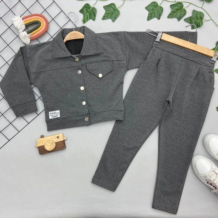 DÜĞMELİ UNISEX TAKIM