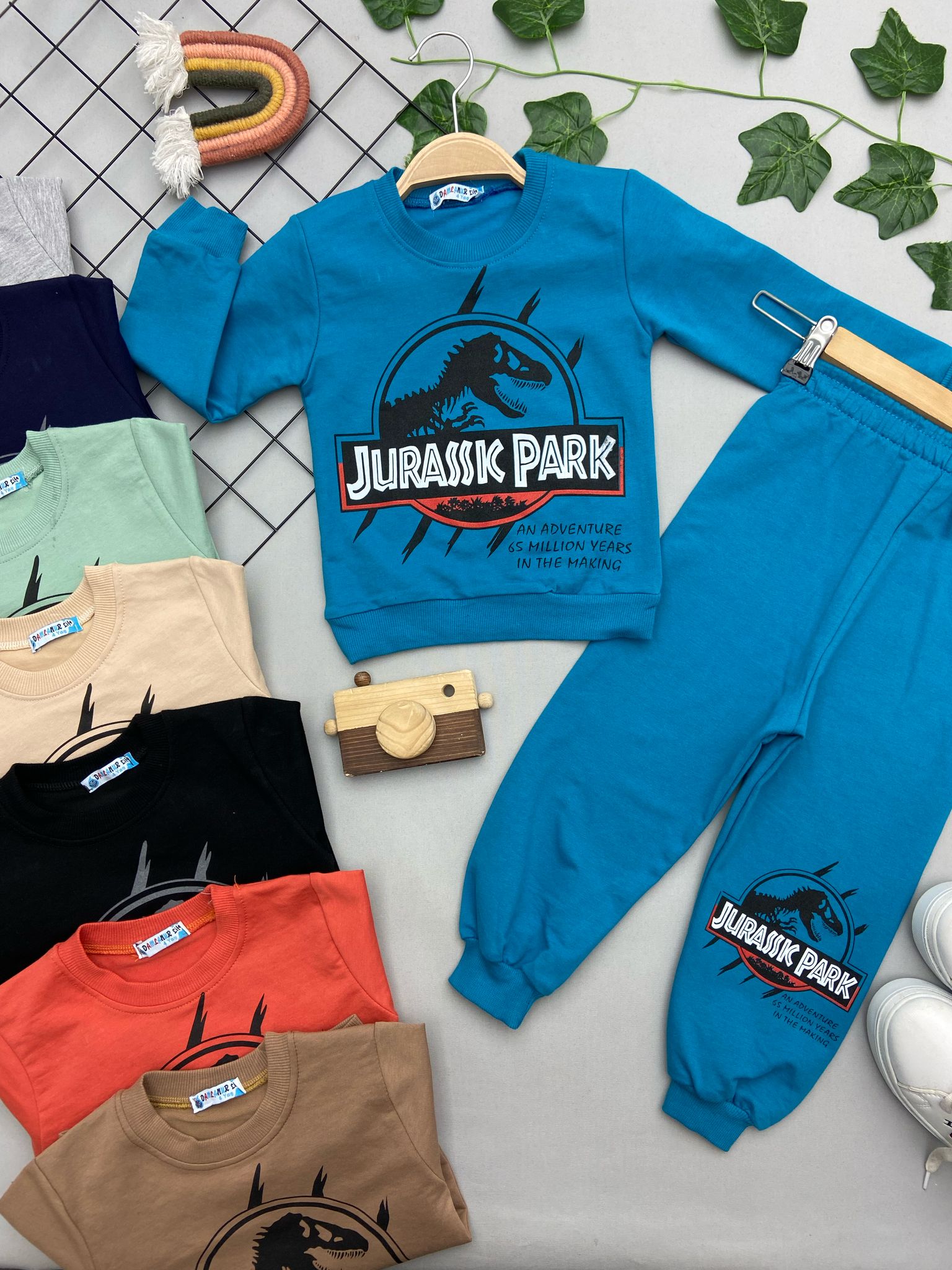 JURASSIC YAZILI ERKEK ÇOCUK TAKIM