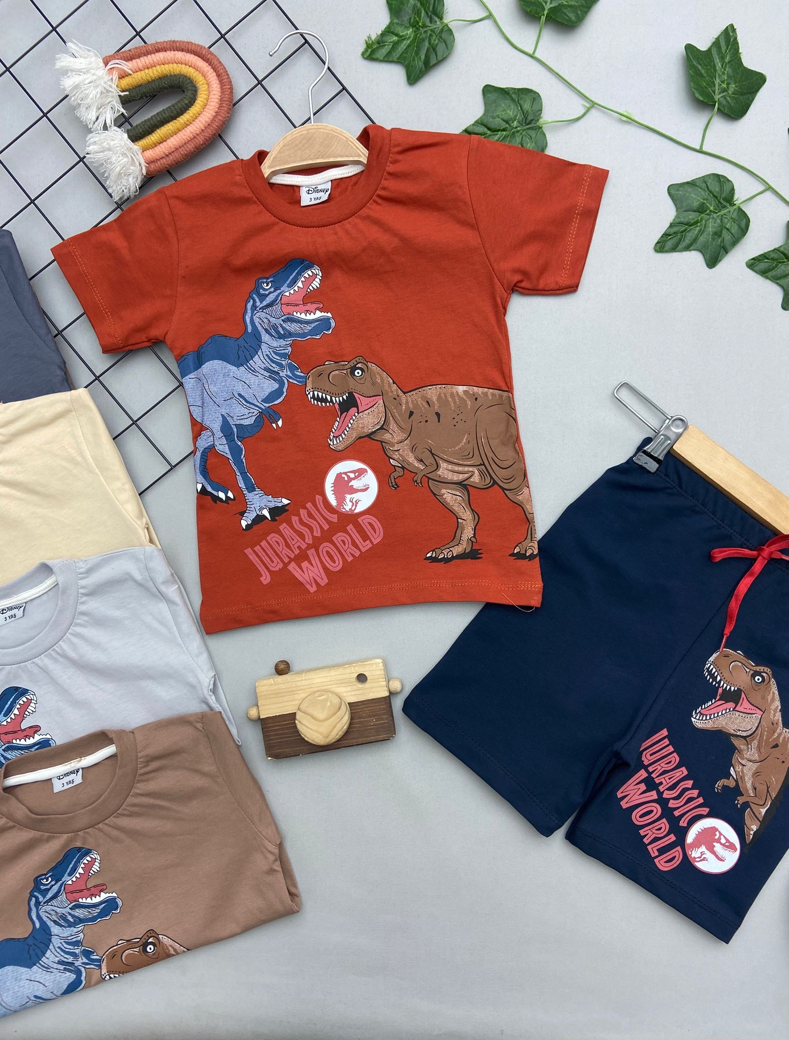 JURASSIC WORLD YAZILI ERKEK COCUK TAKIM