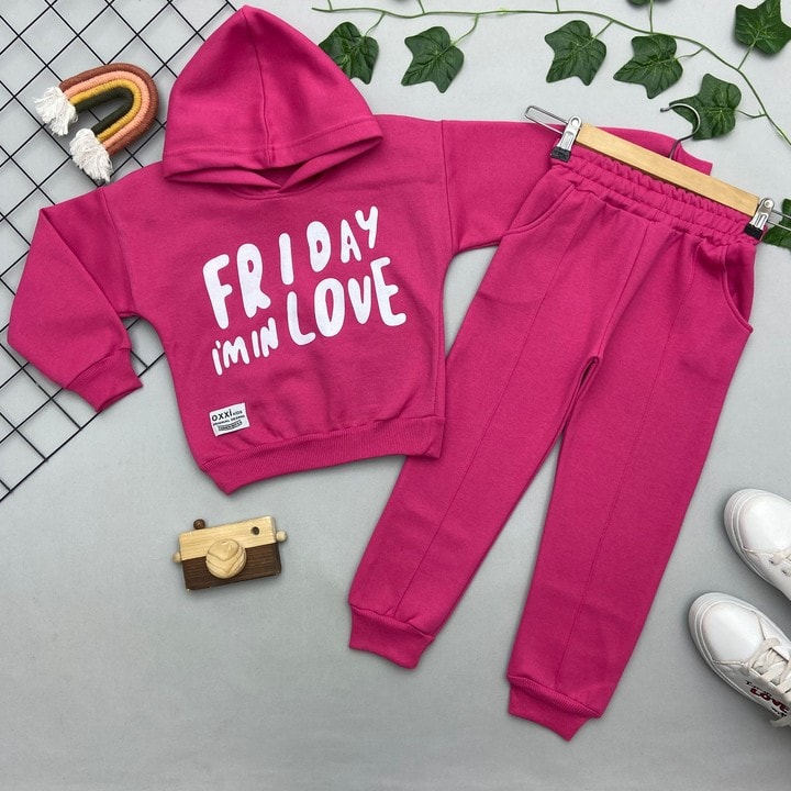 FRIDAY YAZILI KIZ ÇOCUK TAKIM