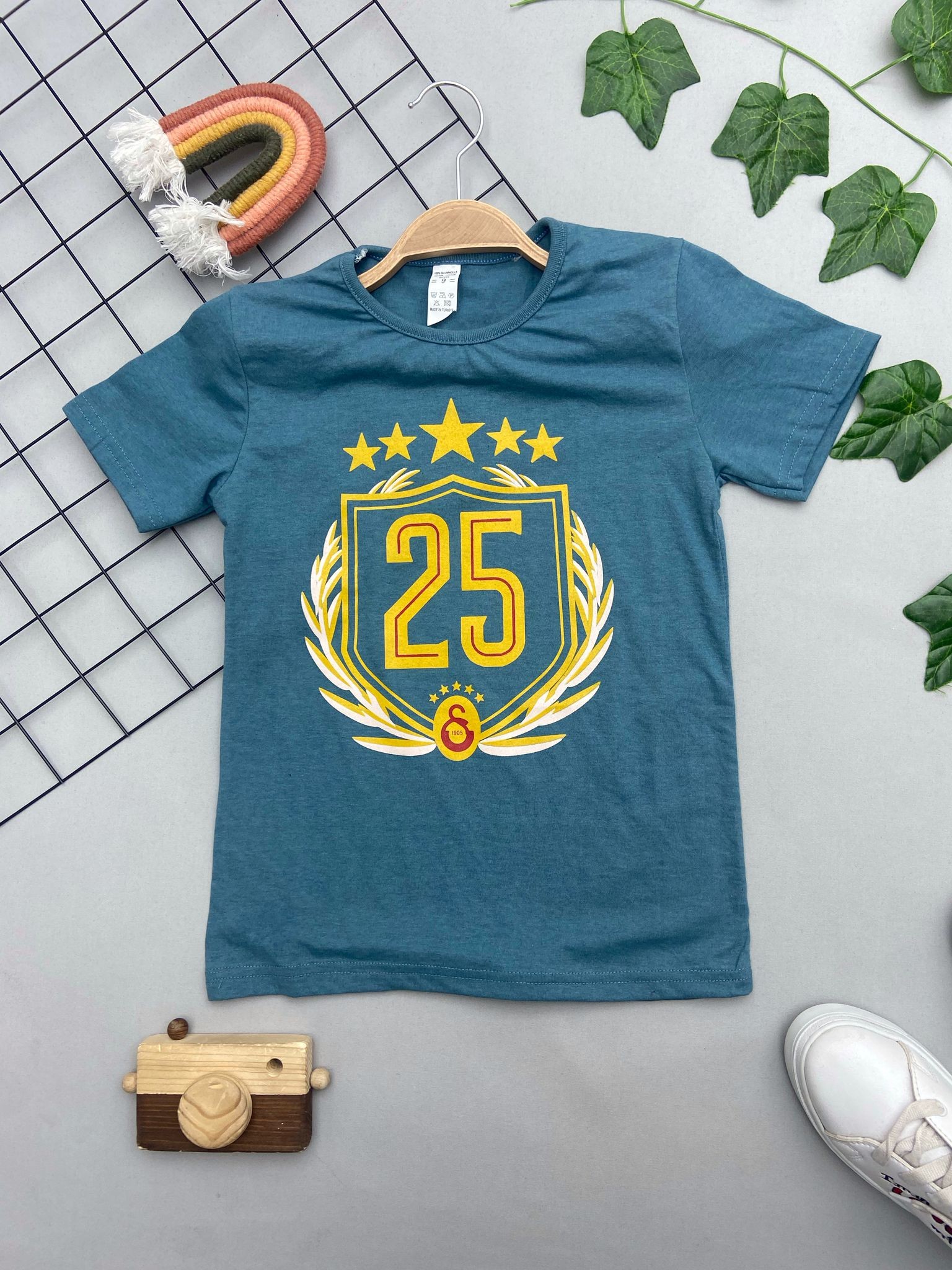 25 YAZILI ERKEK COCUK UST