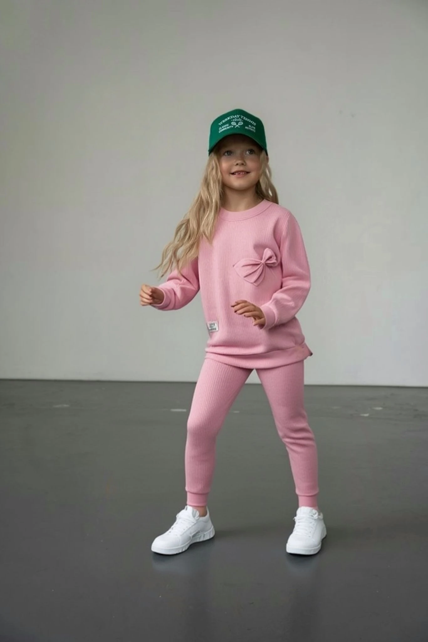 KURDALE DETAYLI KIZ ÇOCUK TAKIM