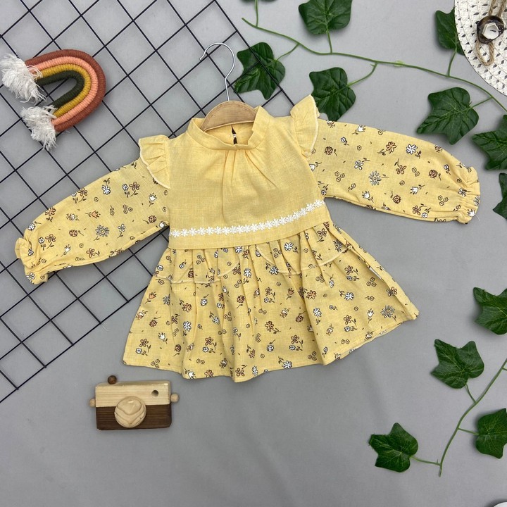 ⭐ KOLLARI ÇİÇEKLİ KIZ BEBEK ELBİSE
