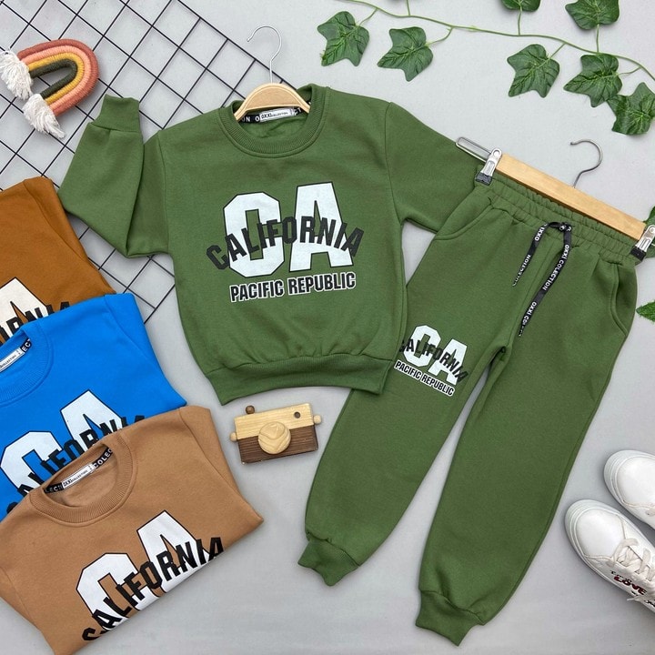 CALIFORNIA YAZILI ERKEK ÇOCUK TAKIM