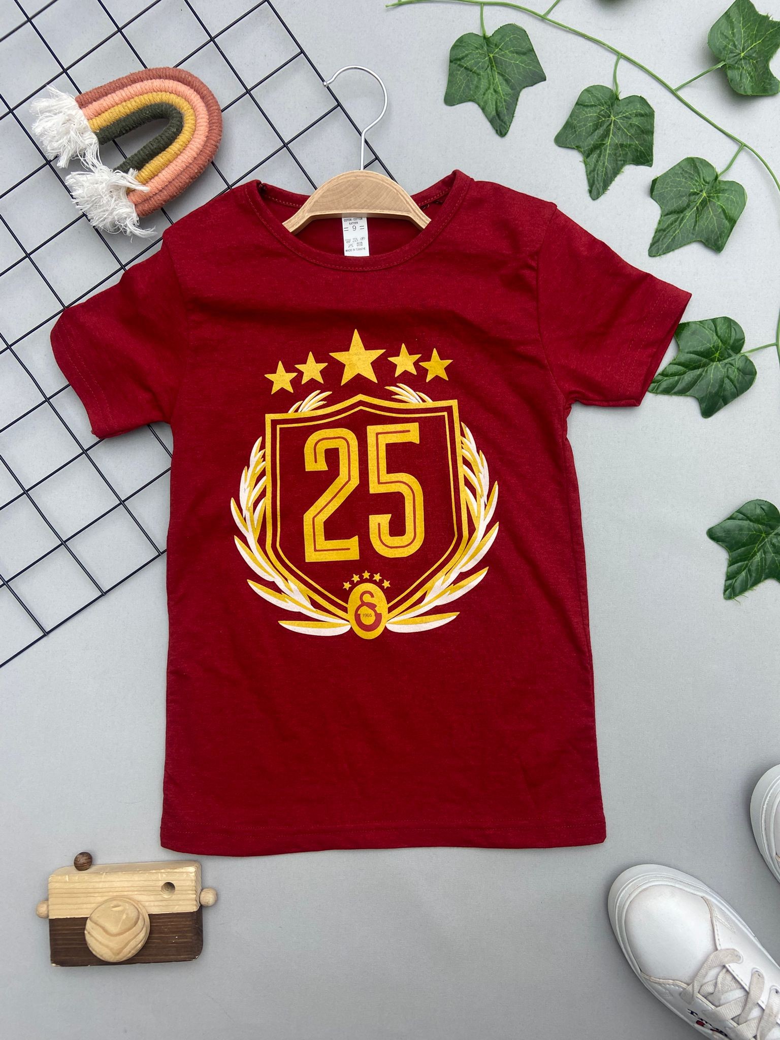 25 YAZILI ERKEK COCUK UST