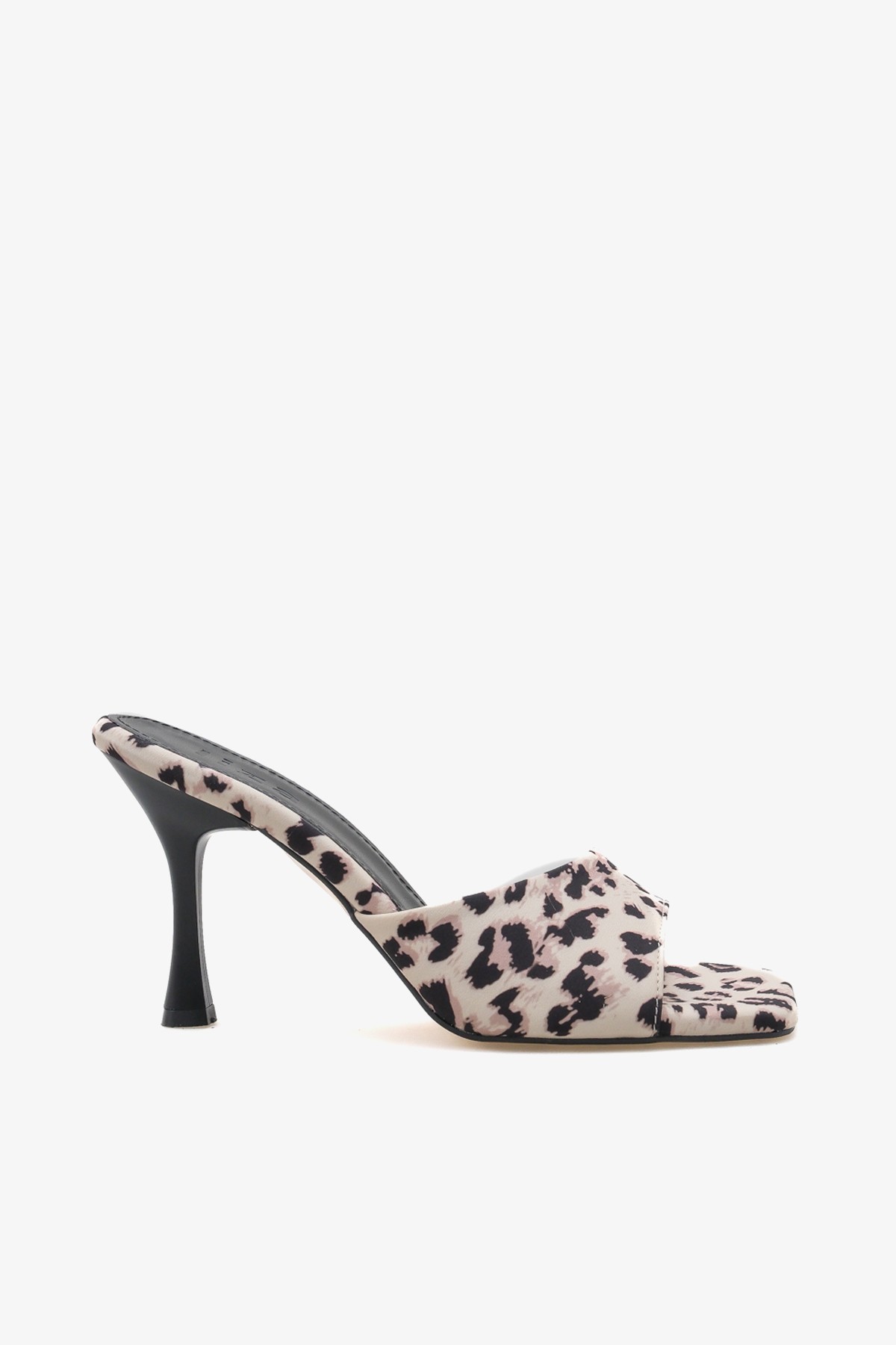 LEOPARBEYAZ