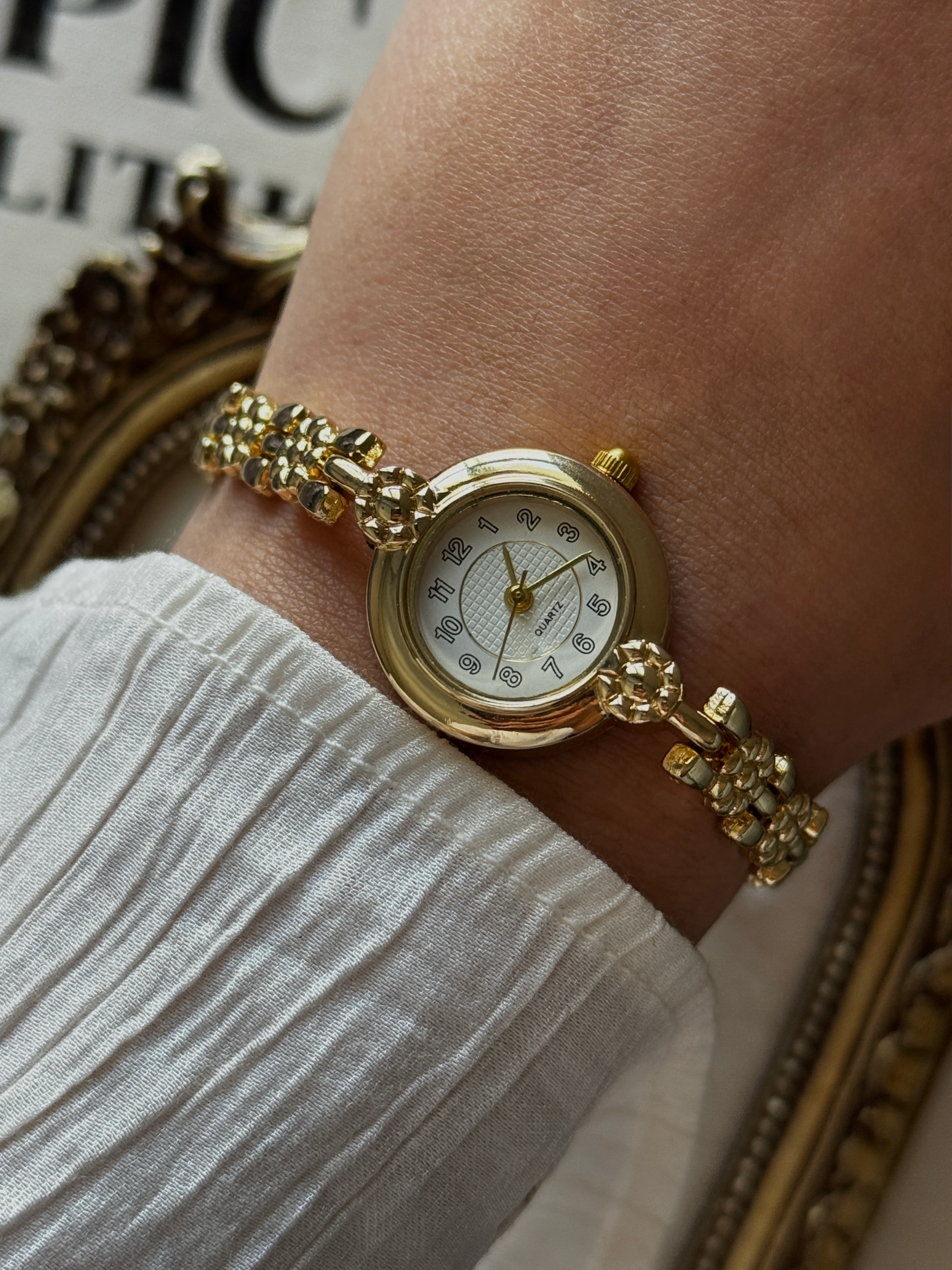 elara petite white saat