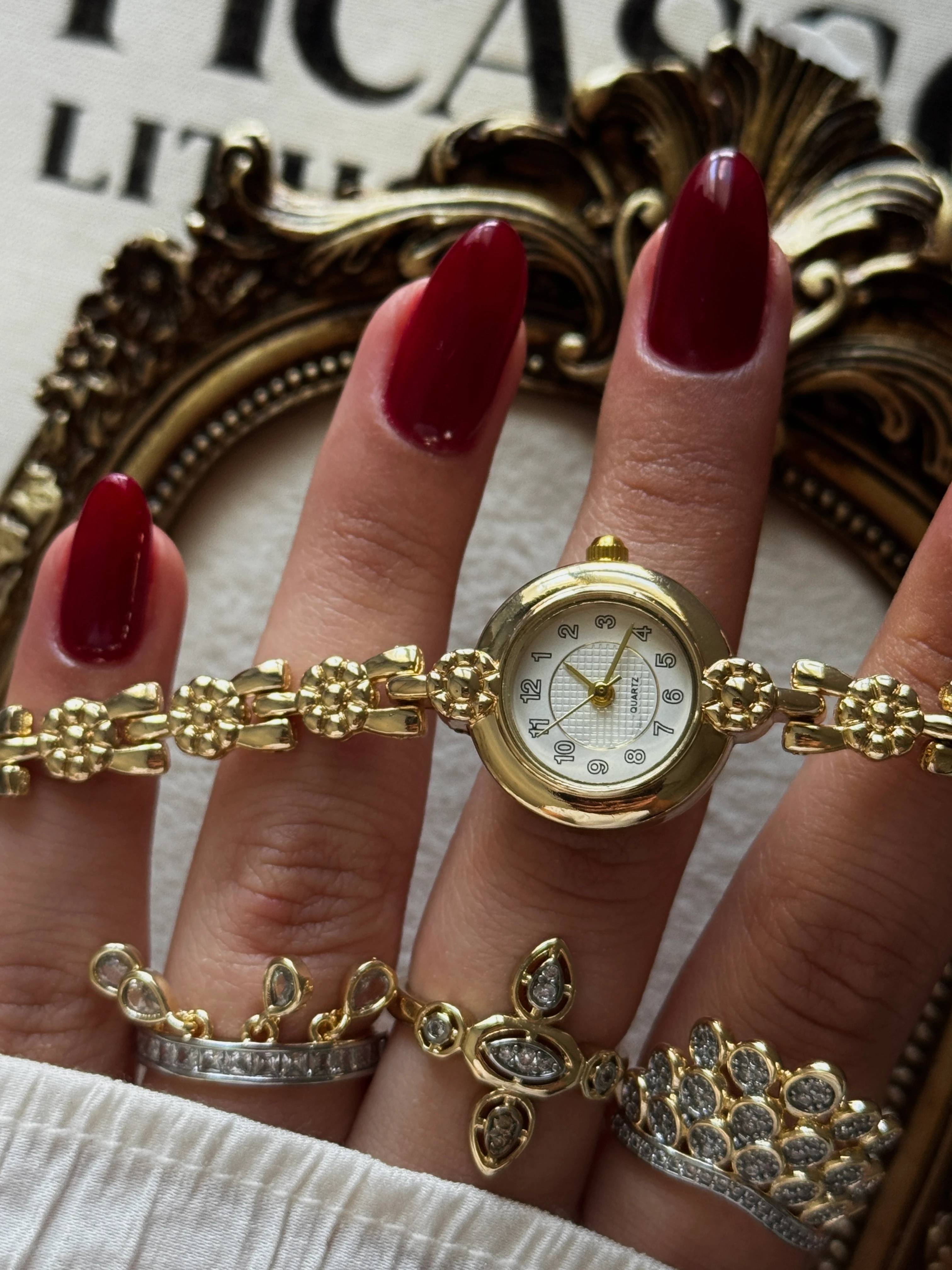 elara petite white saat