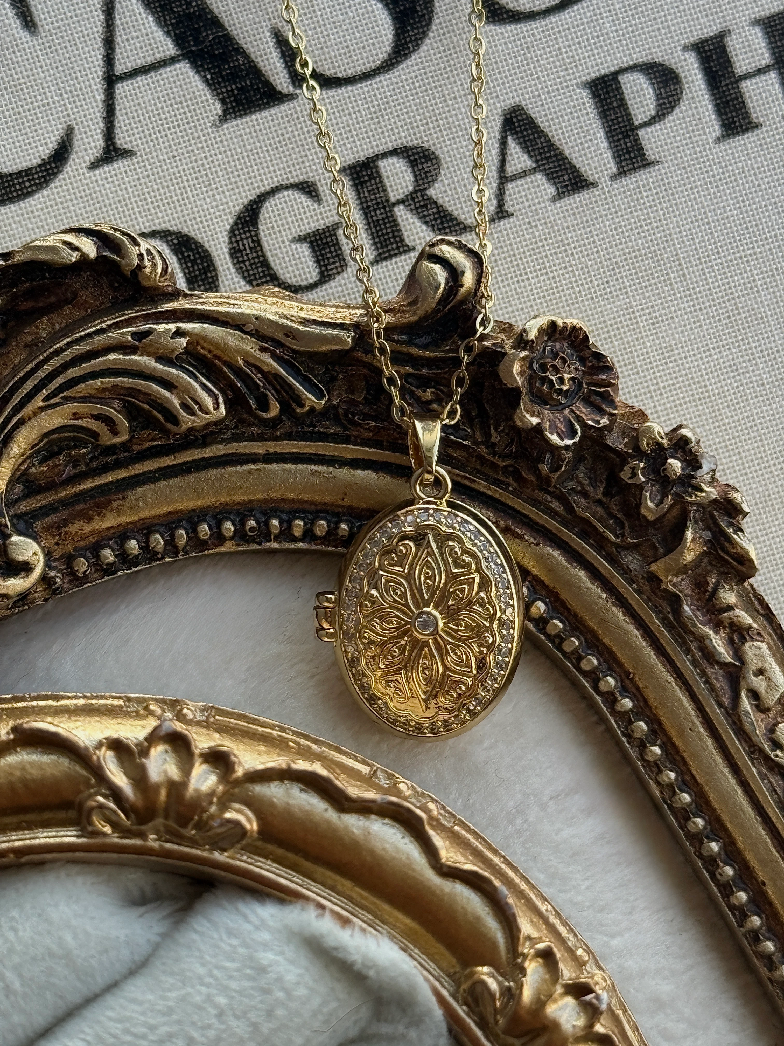 antique flora kapaklı kolye