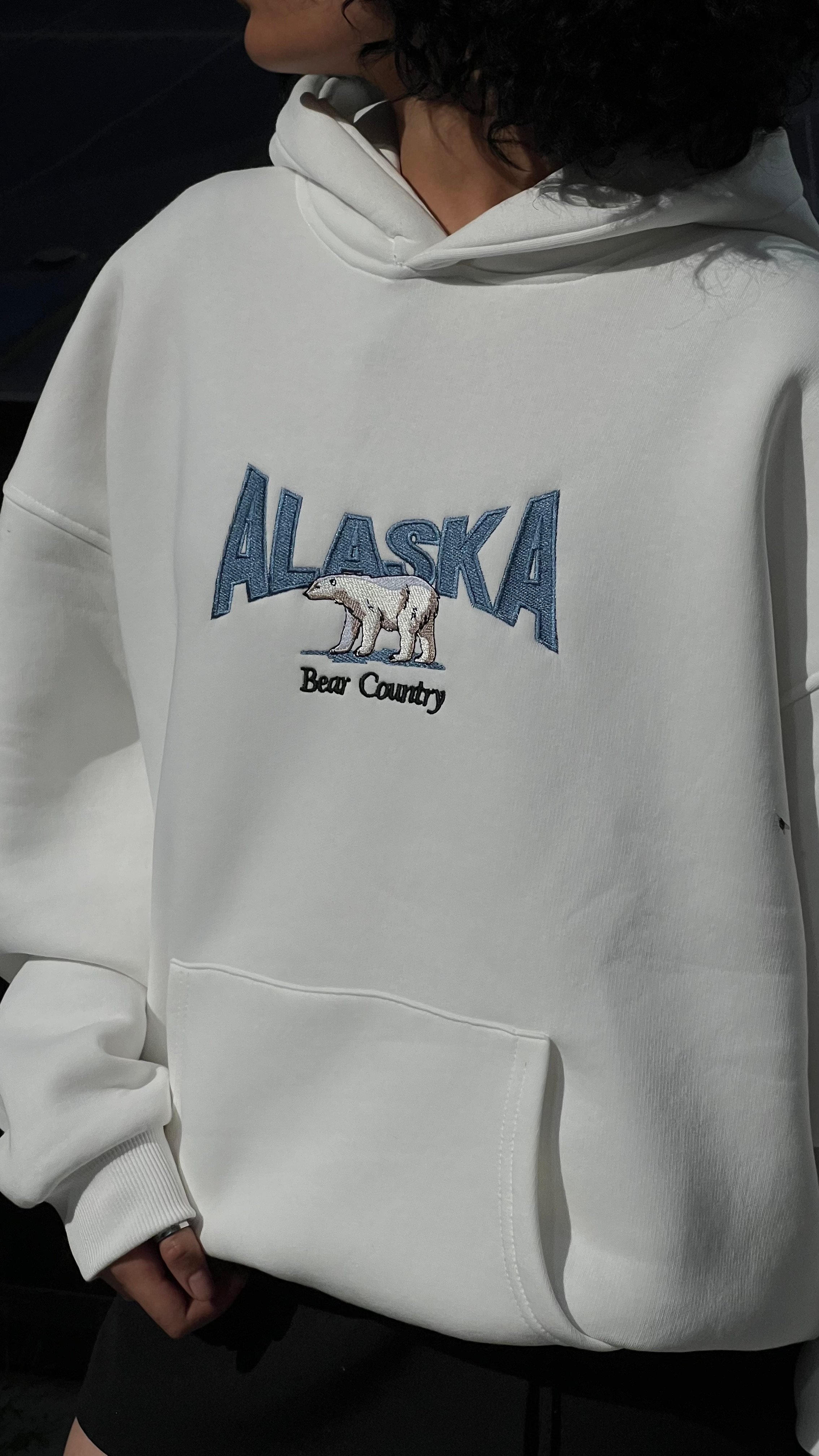 Alaska Beyaz Nakış İşlemeli Oversize Hoodie 