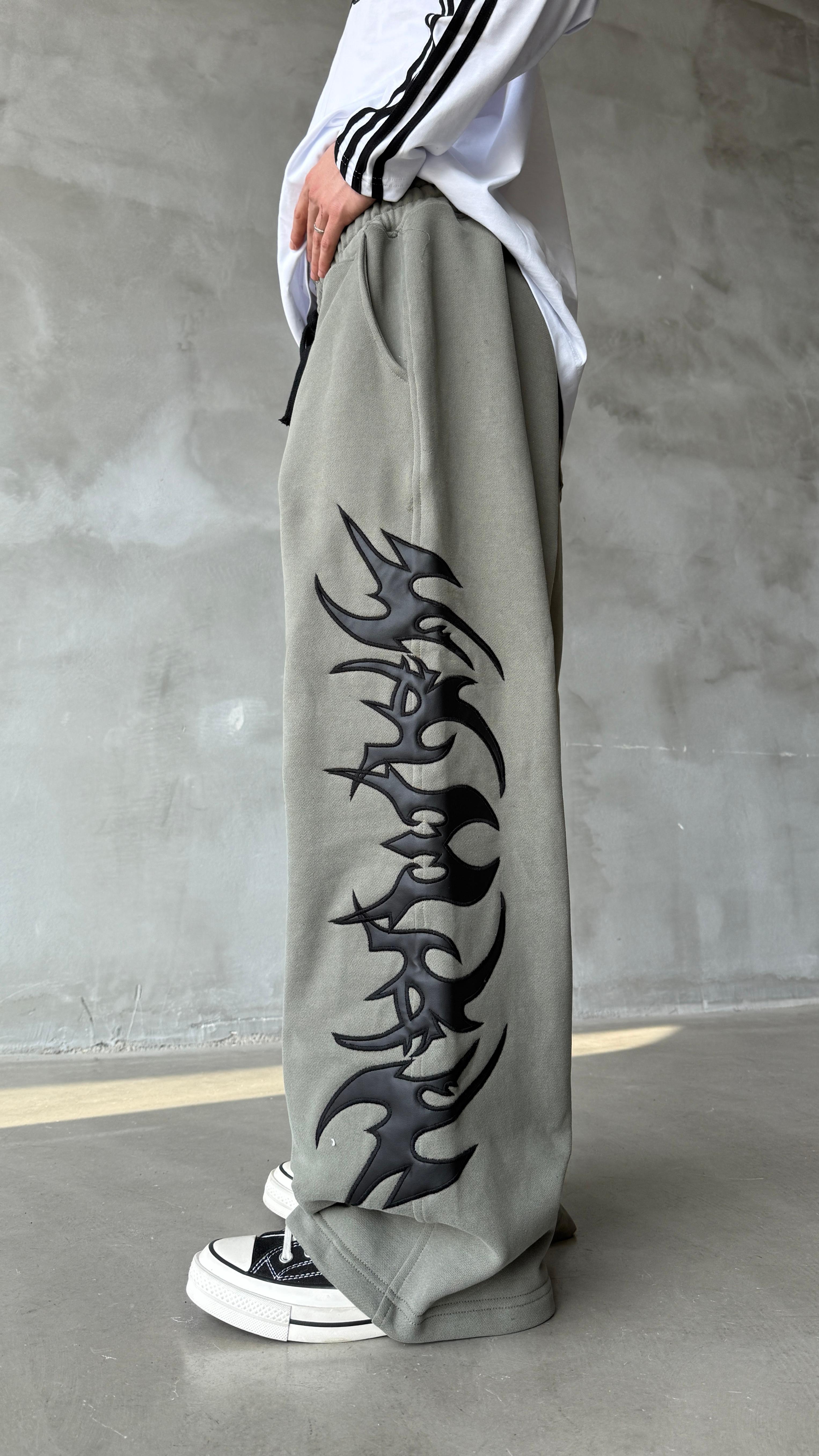 Haki Tribal Deri Detay Double Waist Premium Baggy Sweatpant 