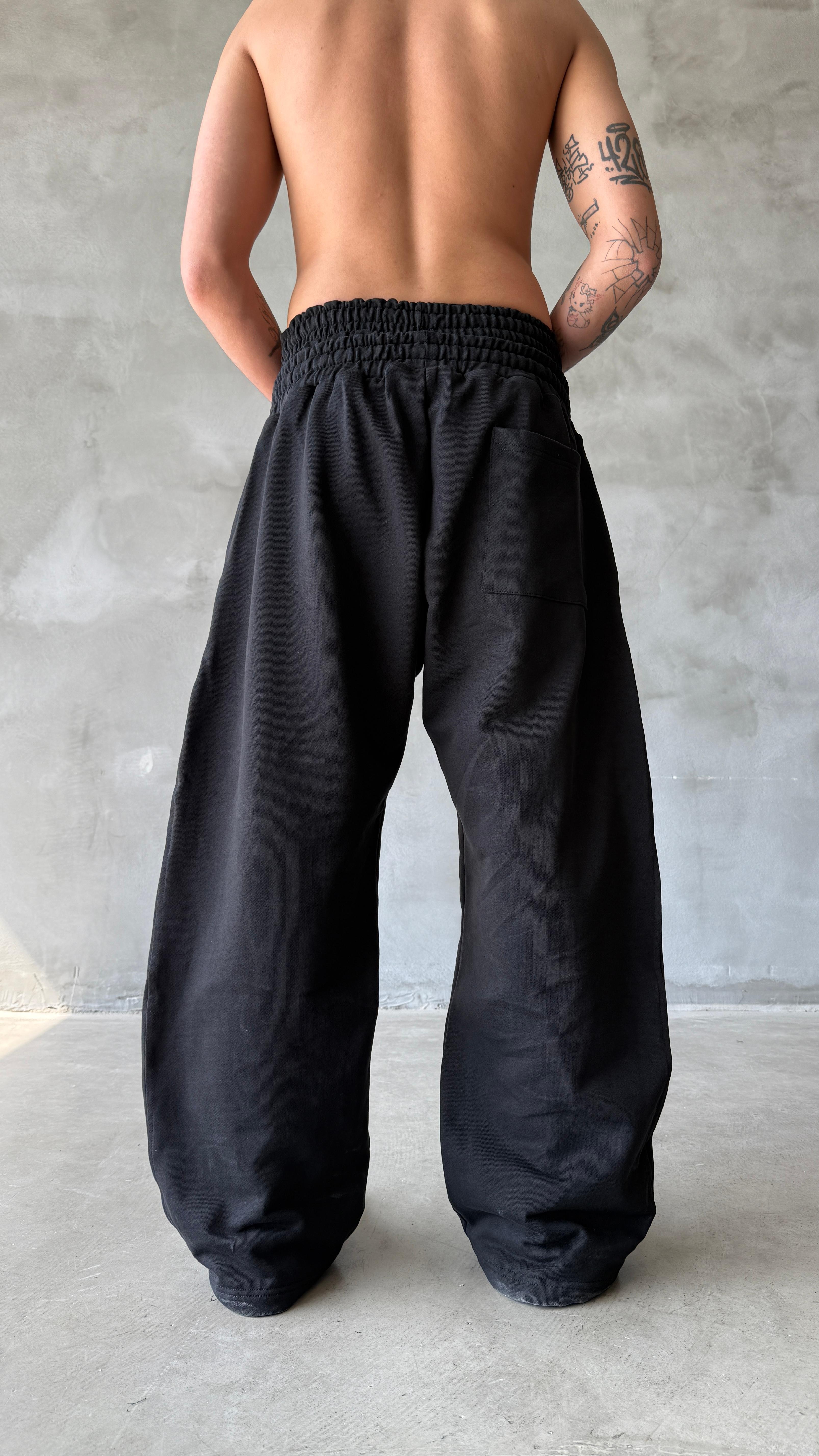 Siyah Yıkamalı Crosses Patch Detay Double Waist Premium Baggy Sweatpant