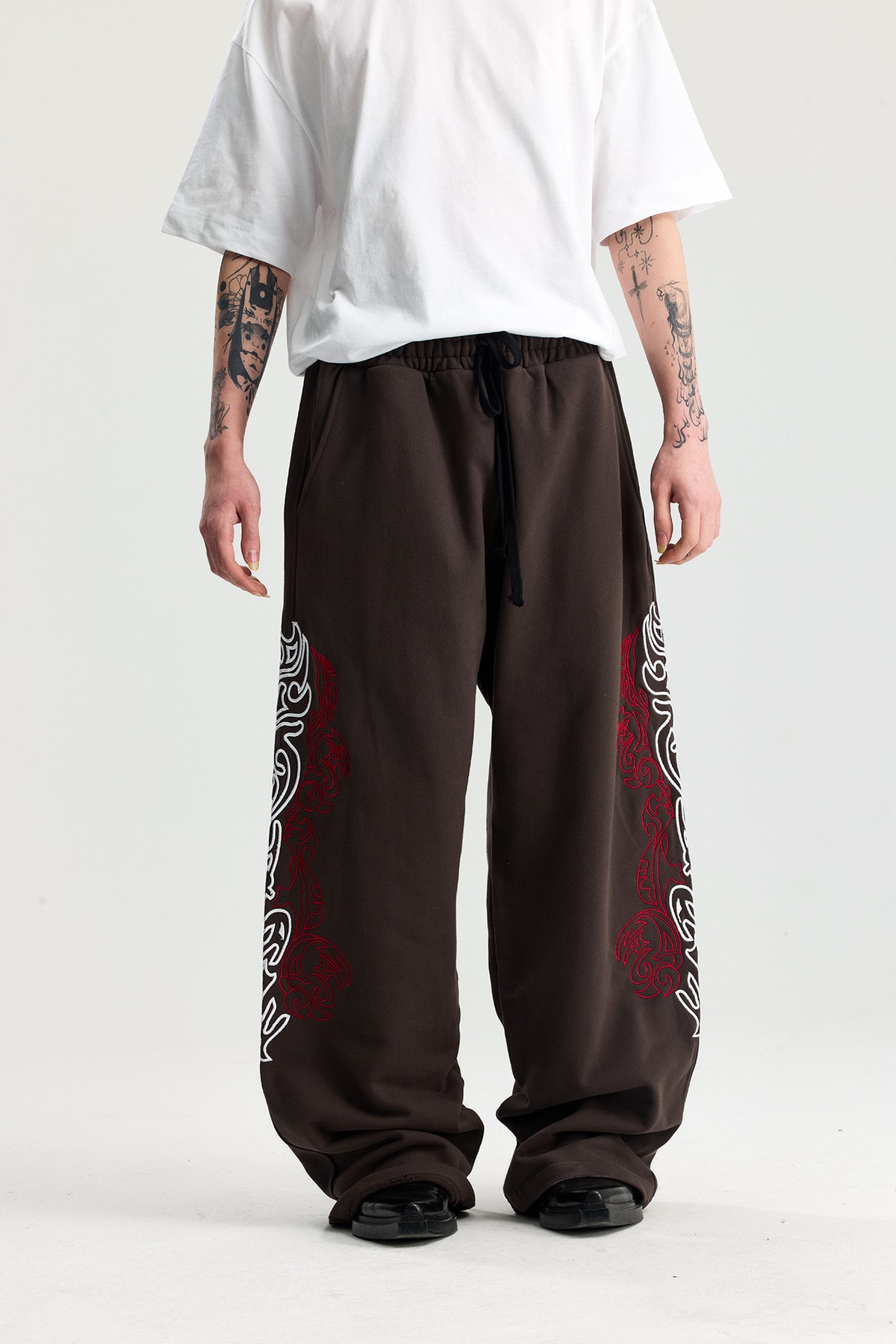 Kahve Chineese Pattern Nakış Detay Premium Yıkamalı Baggy Sweatpant 