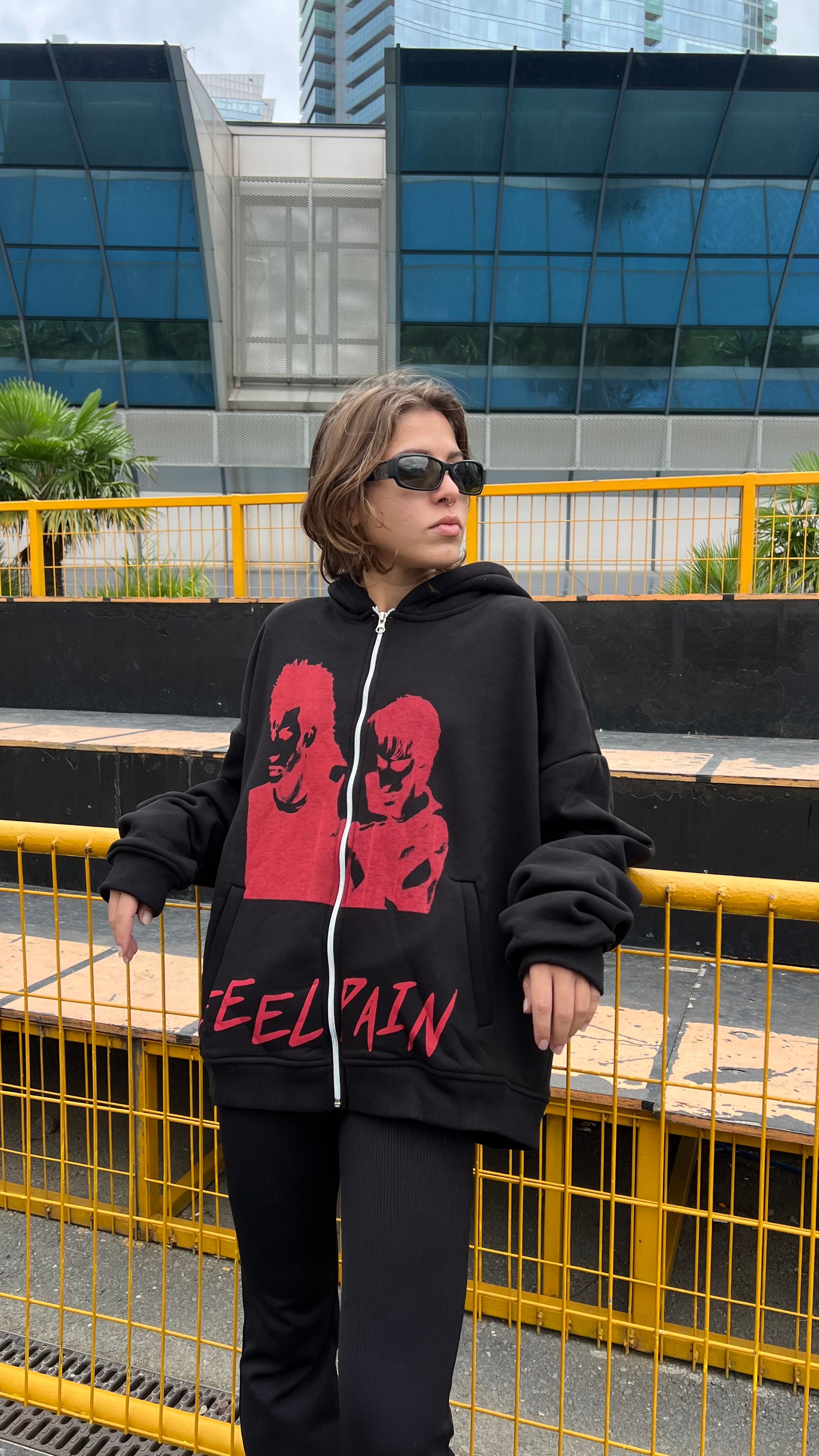 Feel Pain Siyah Oversize Zipper Hoodie 