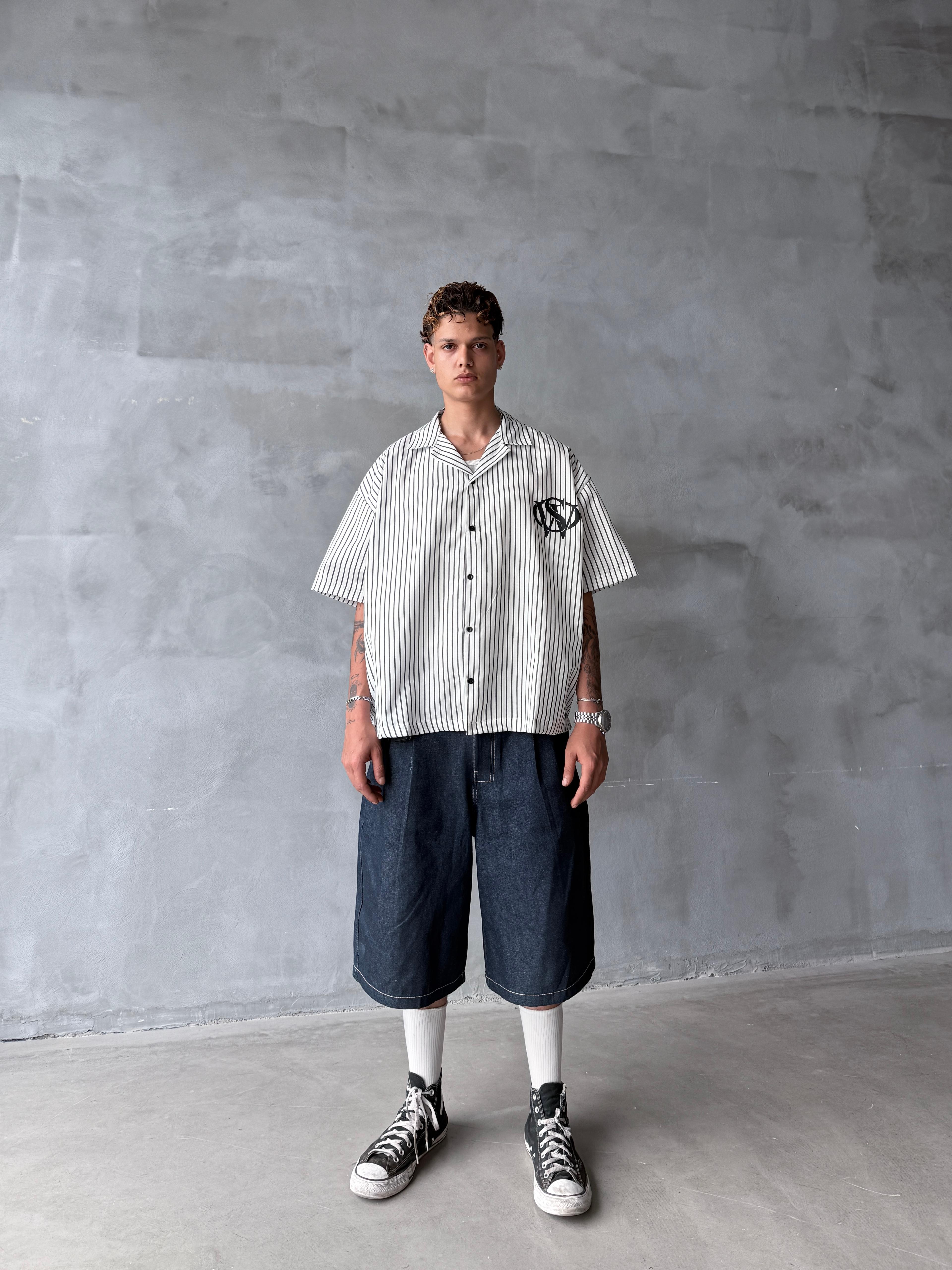 VSV Beyaz Çizgili Oversize Gömlek 