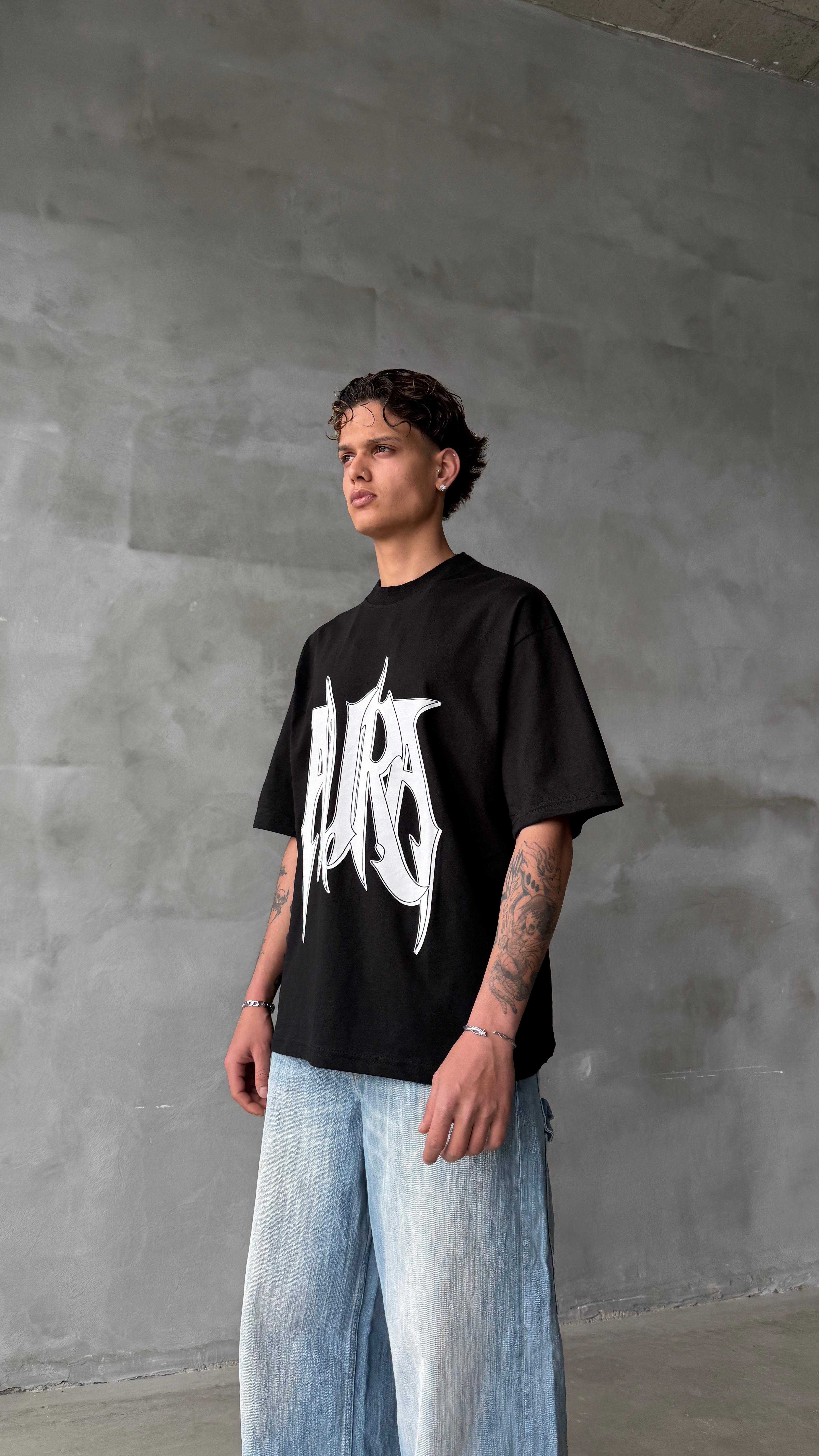 Aura Siyah Oversize Tişört 