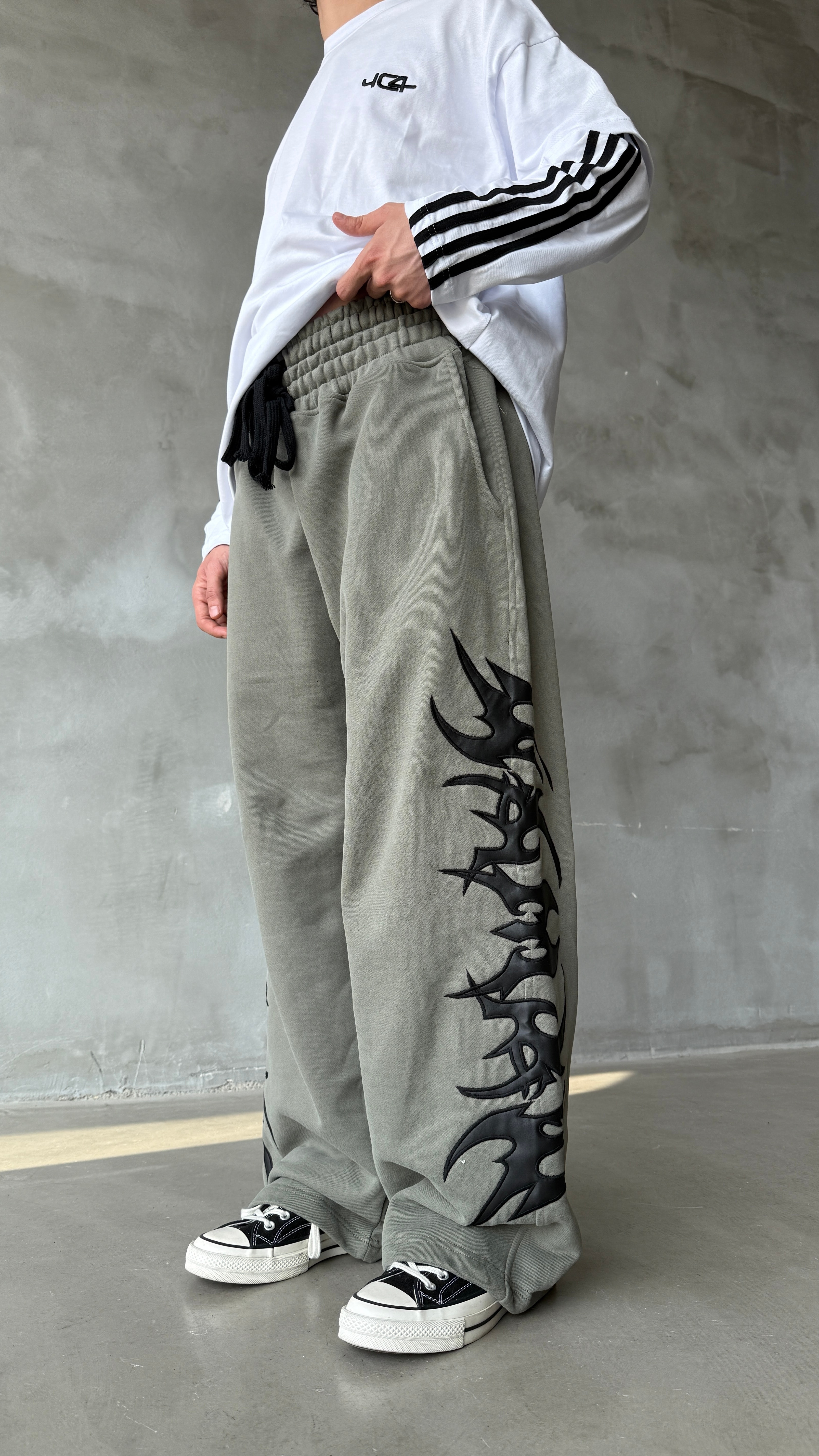 Haki Tribal Deri Detay Premium Baggy Sweatpant